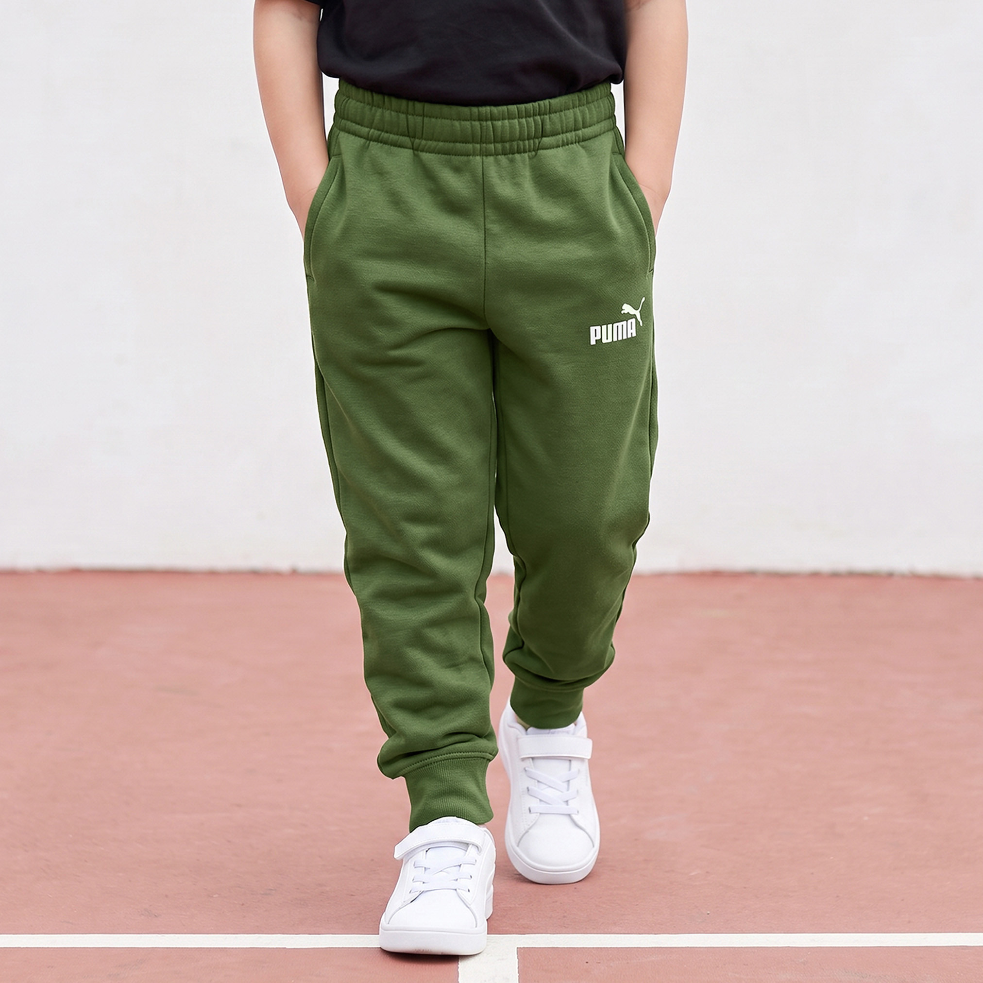بنطلون رياضي مطاطي بطبعات شعار من بوما-boys-clothing-bottoms-joggersandtrackpants-image-1