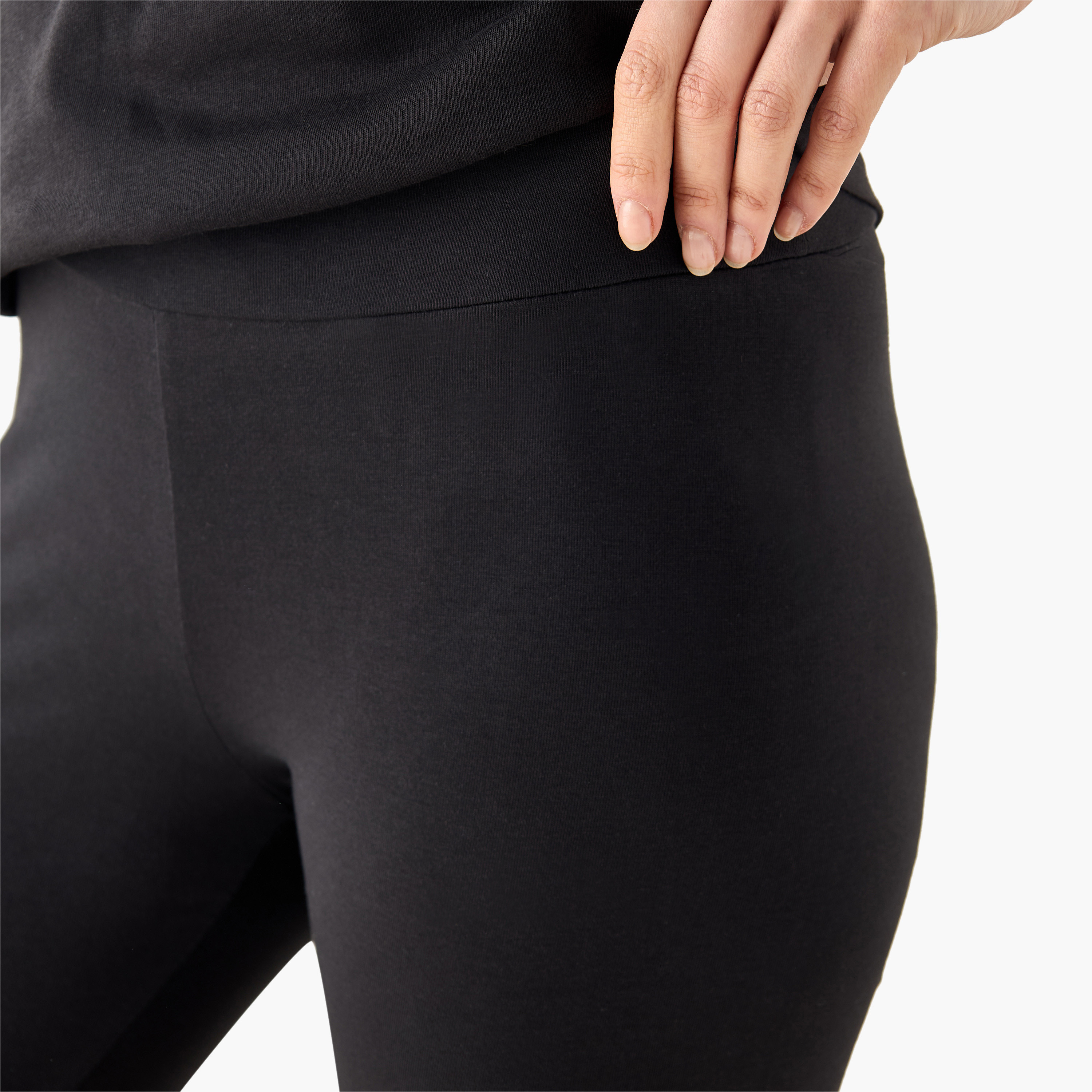 بنطال ضيق بشعار مختبر أساسيات للنساء من بوما 68499301 | OE-women-clothing-bottoms-leggings-image-4