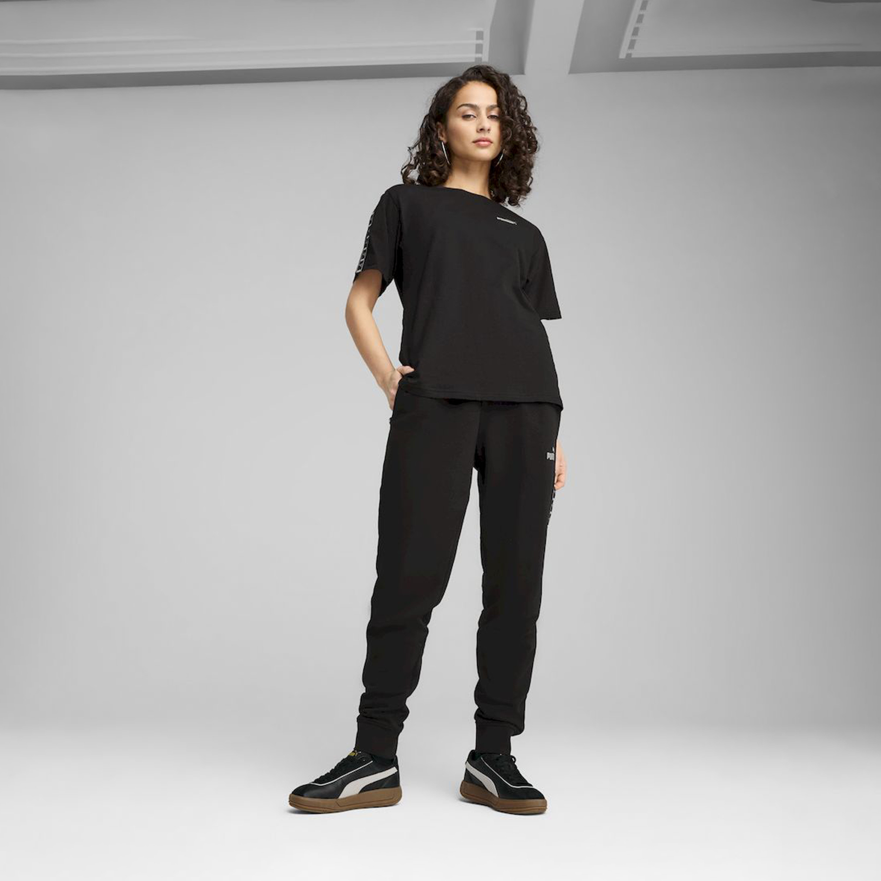 بوما- تيشيرت نسائي مريح بشريط أساسي 685009 | OE-women-clothing-tshirts-image-2