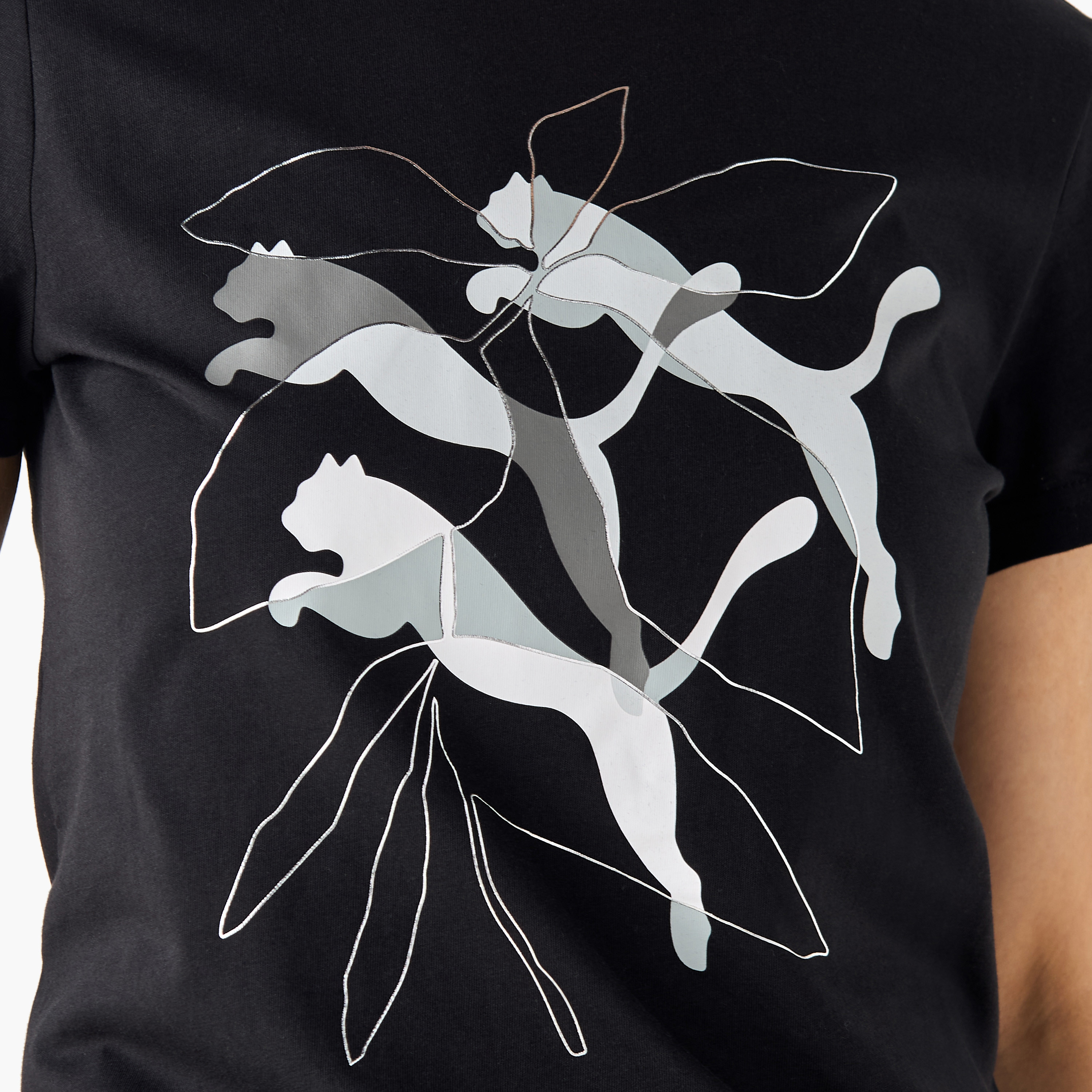 بوما - تيشيرت جرافيكس برانديد ليف - للنساء 685082 | OE-women-clothing-tshirts-image-7