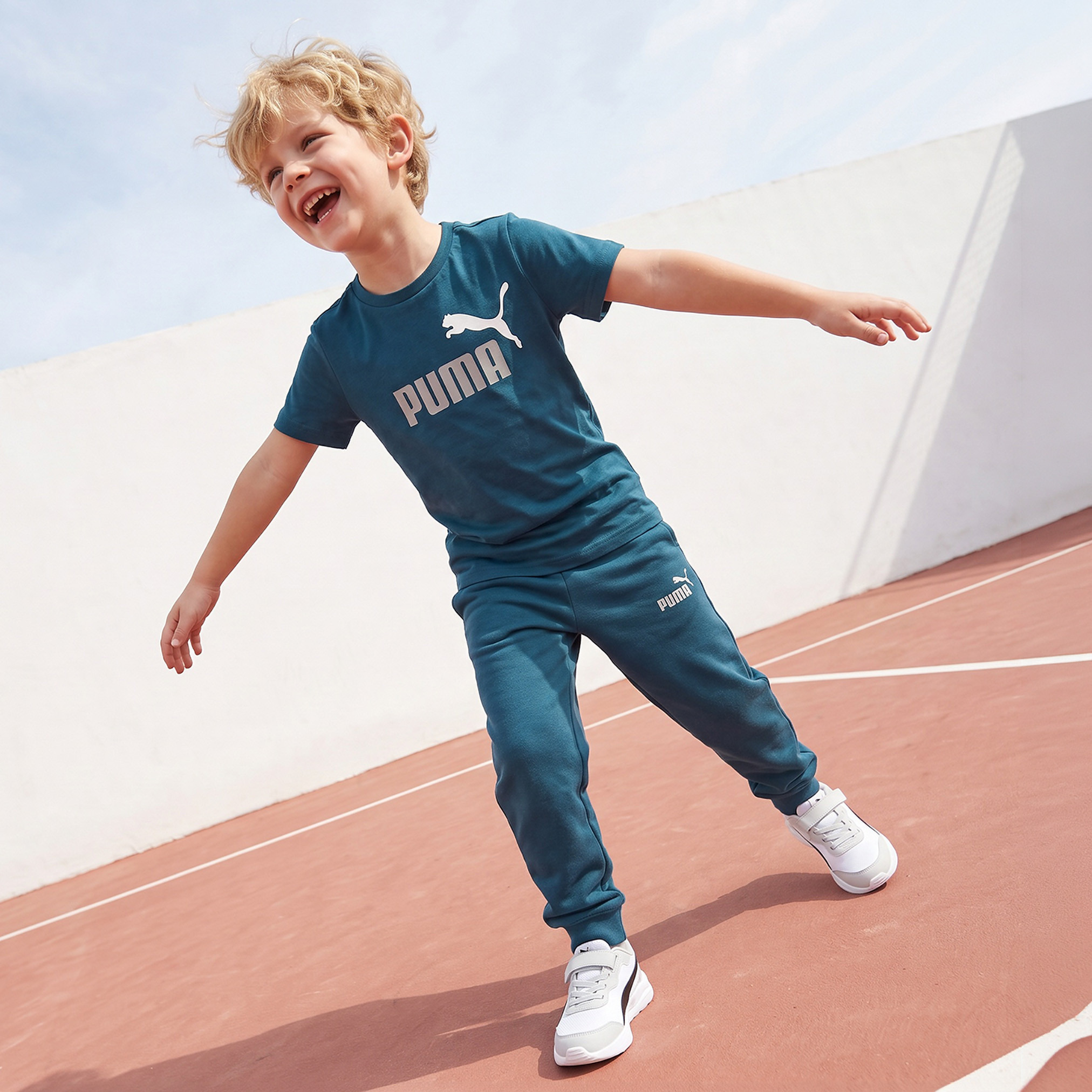 تيشيرت بأكمام قصيرة وياقة ضيقة وطبعات شعار من بوما-sports-boys-clothing-tops-image-2