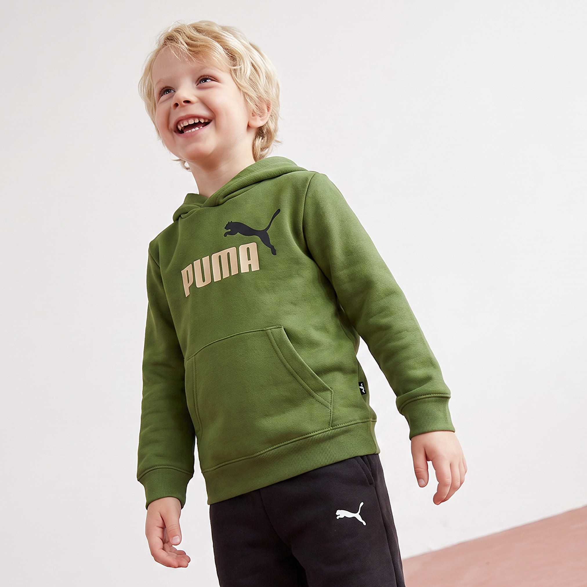 PUMA Logo Print Hooded Sweatshirt with Long Sleeves-sports-boys-clothing-tops-image-5