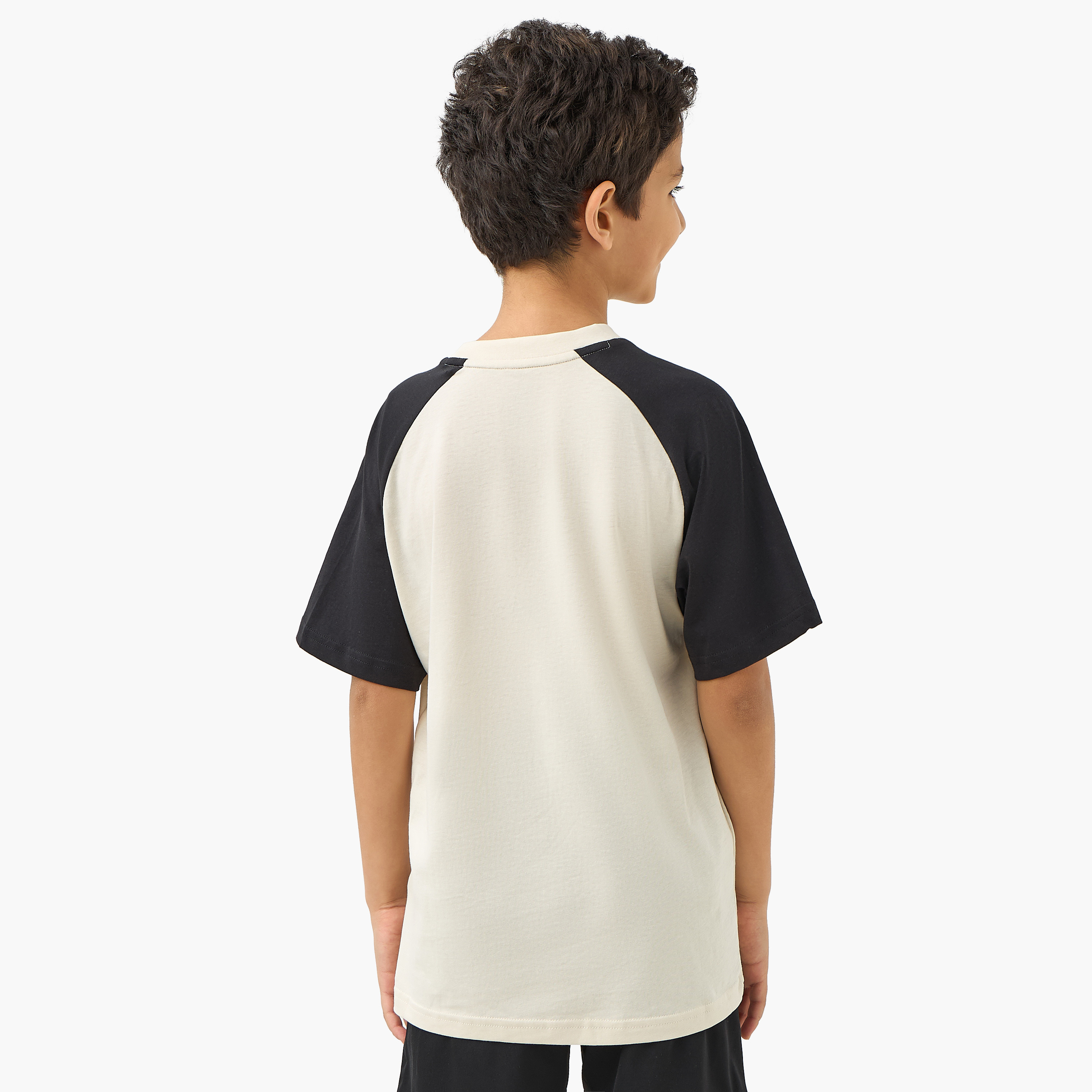 PUMA Colourblock T-shirt with Raglan Sleeves-boys-clothing-sportswear-tops-image-3