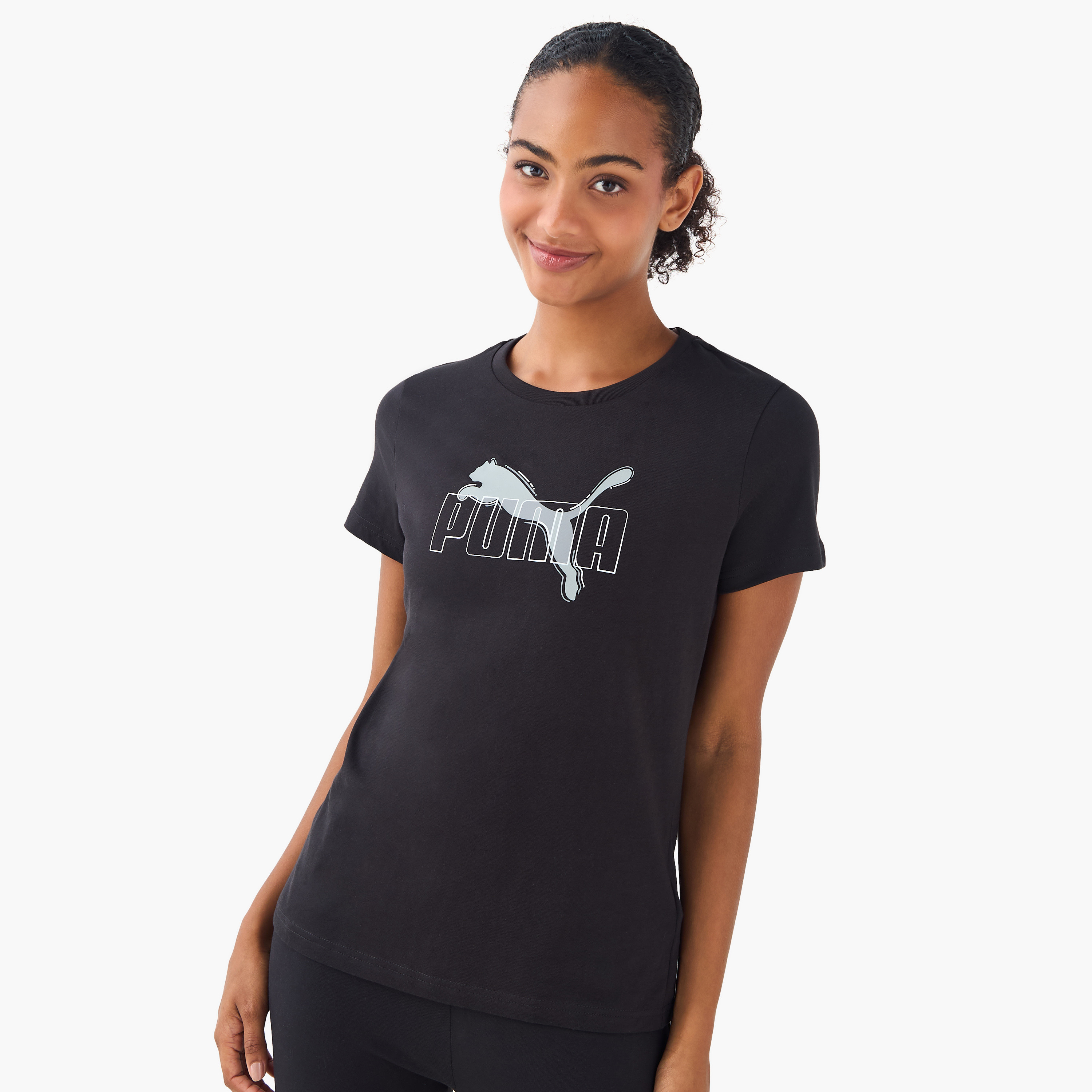 بوما- تيشيرت نسائي من مجموعة اسنشيالز بشعار مختبري 688087 | OE-women-clothing-tshirts-image-1