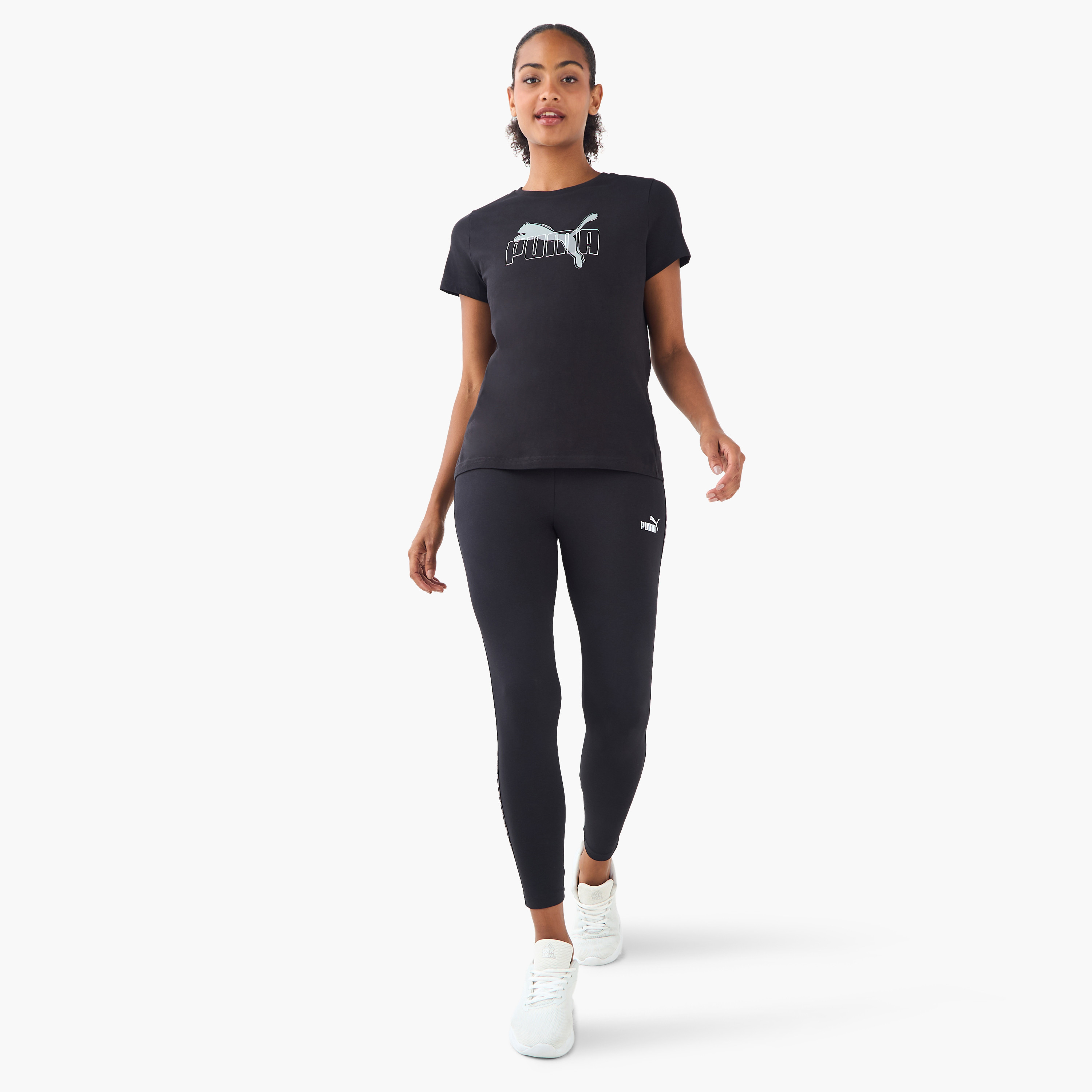 بوما- تيشيرت نسائي من مجموعة اسنشيالز بشعار مختبري 688087 | OE-women-clothing-tshirts-image-2