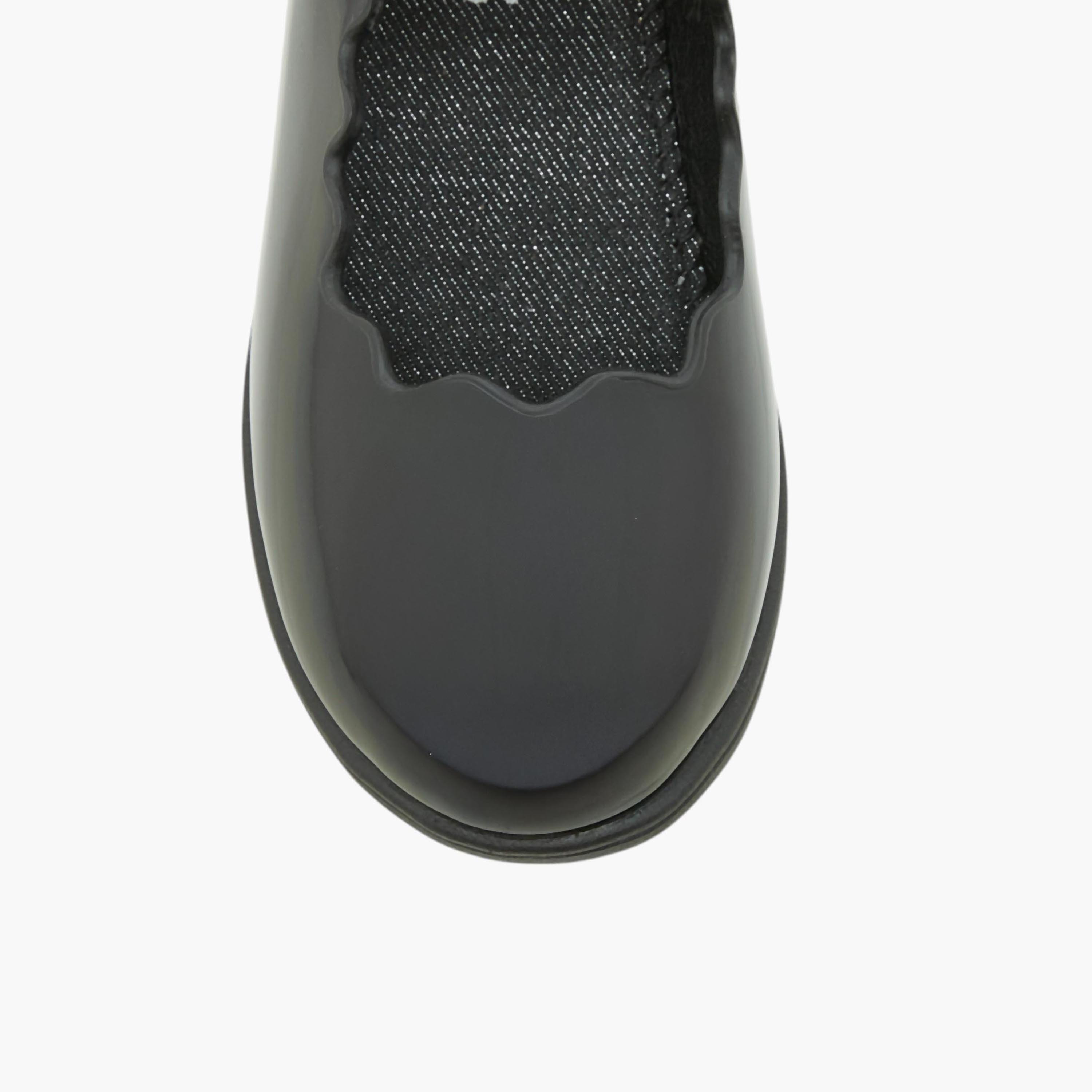 Juniors Scallop Detail School Shoes with Hook and Loop Closure-girls-shoes-schoolshoes-image-4