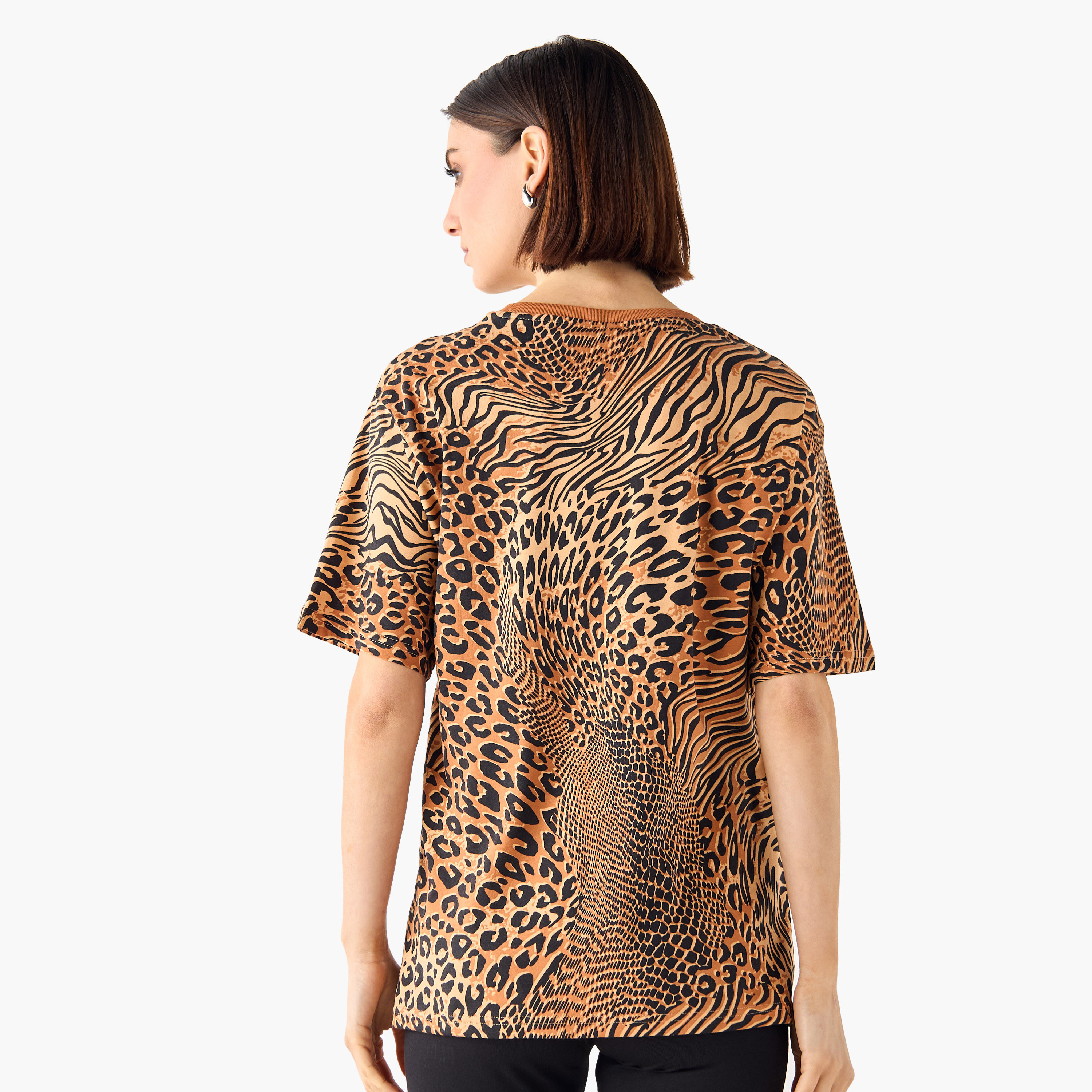 بوما - تيشيرت ايسينشال انيمال جرافيك ريلاكسد برنت - للنساء 688533 | OE-women-clothing-tshirts-image-3