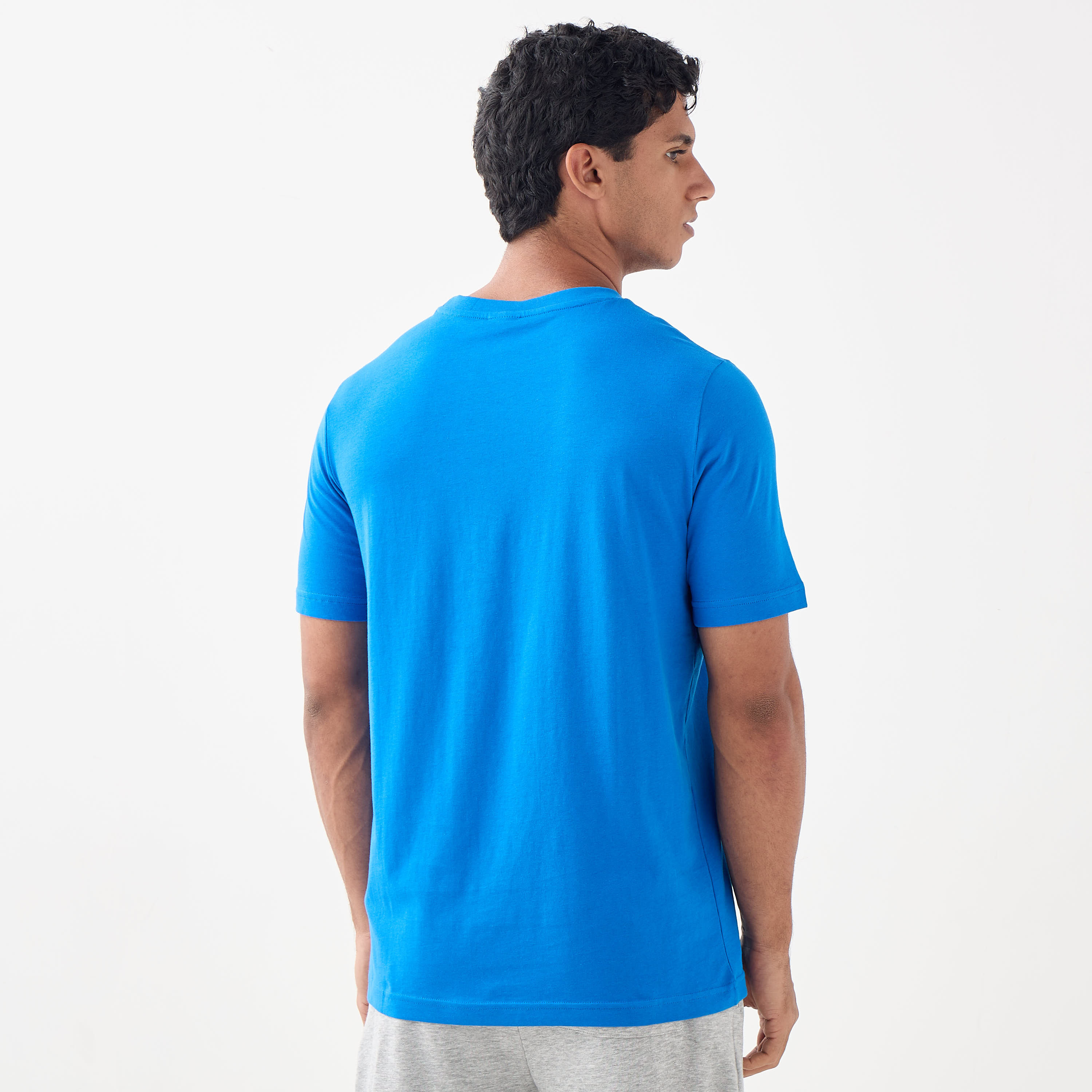بوما - تيشيرت بام ريسورت جرافيك - للرجال 688537 | OE-men-clothing-sportswearandactivewear-tshirtsandpolos-image-8
