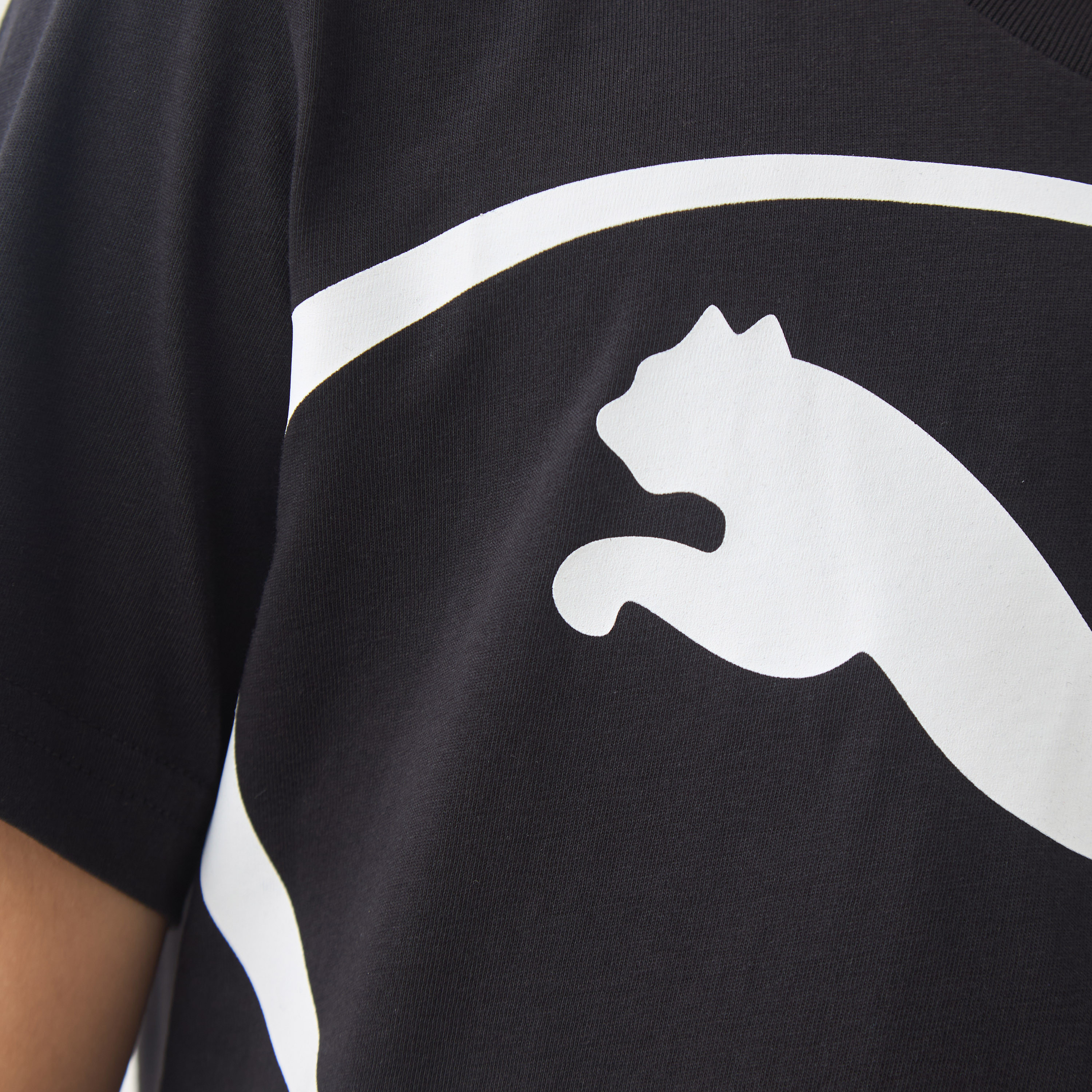 تيشيرت قطن بياقة ضيقة وأكمام قصيرة وطبعات شعار للأولاد من بوما-boys-clothing-sportswear-tops-image-1