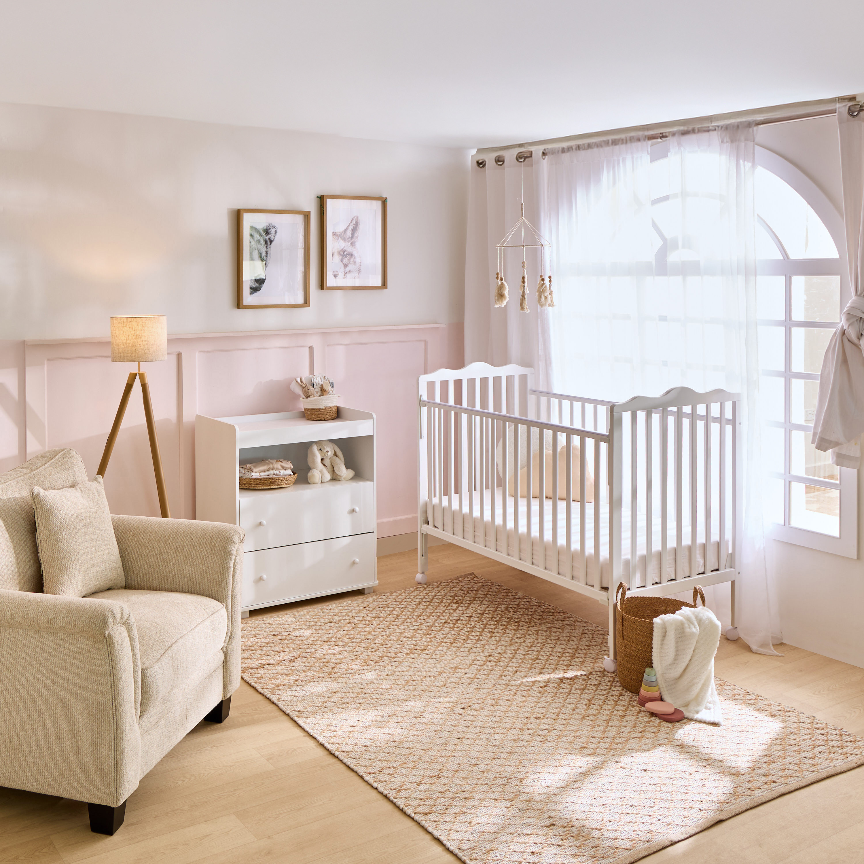 سرير أطفال كارتر مع خزانة أدراج وعلاقات من جونيورز - مجموعة أثاث للأطفال-baby-nursery-furniture-cribsandbeds-babycribs-image-1