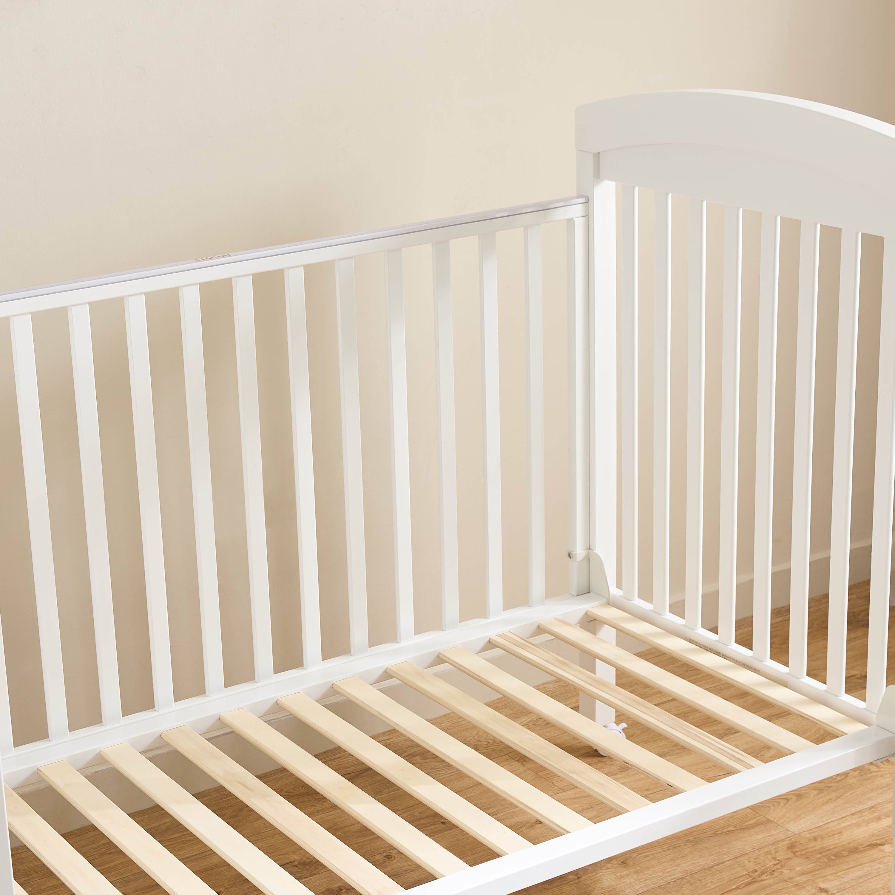 سرير أطفال وخزانة أدراج متعددة الاستخدامات ماجريت من جونيورز  - طقم أثاث أطفال-baby-nursery-furniture-cribsandbeds-babycribs-image-6