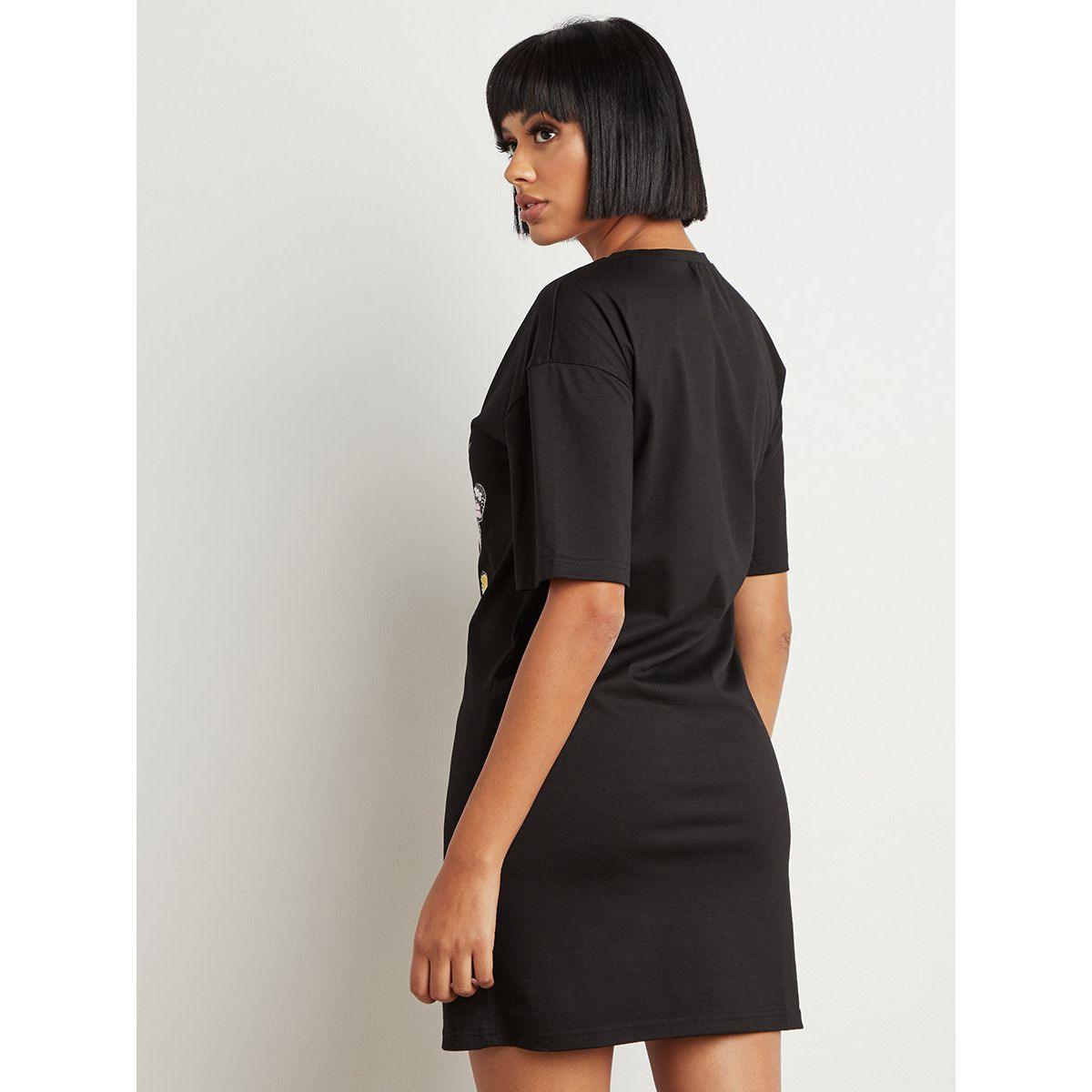 فستان قصير مطبوع بتصميم تيشيرت من ستايلي-women-clothing-dresses-image-3