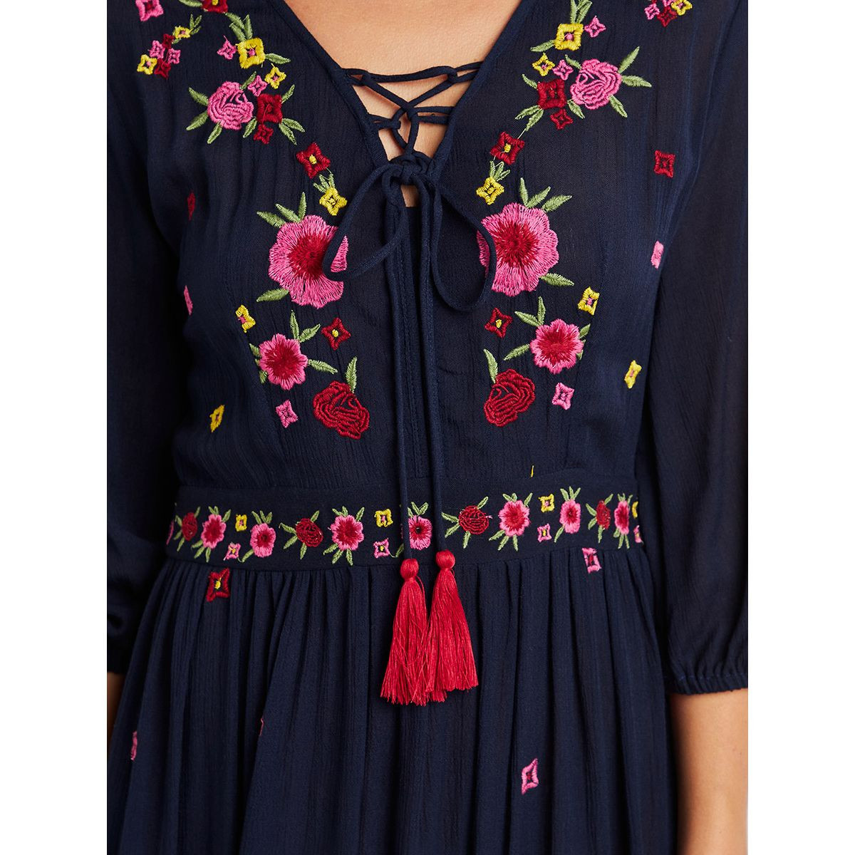 Styli Embroidered Detail V Neck A-Line Midi Dress with 3/4 Sleeves-women-clothing-dresses-image-3