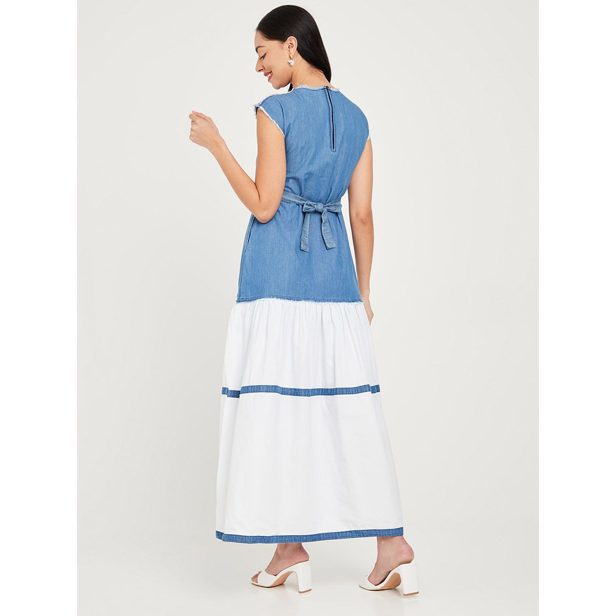 Styli Sleeveless Colorblock Denim Poplin Tiered Maxi Dress with Tie Belt-women-clothing-dresses-image-4