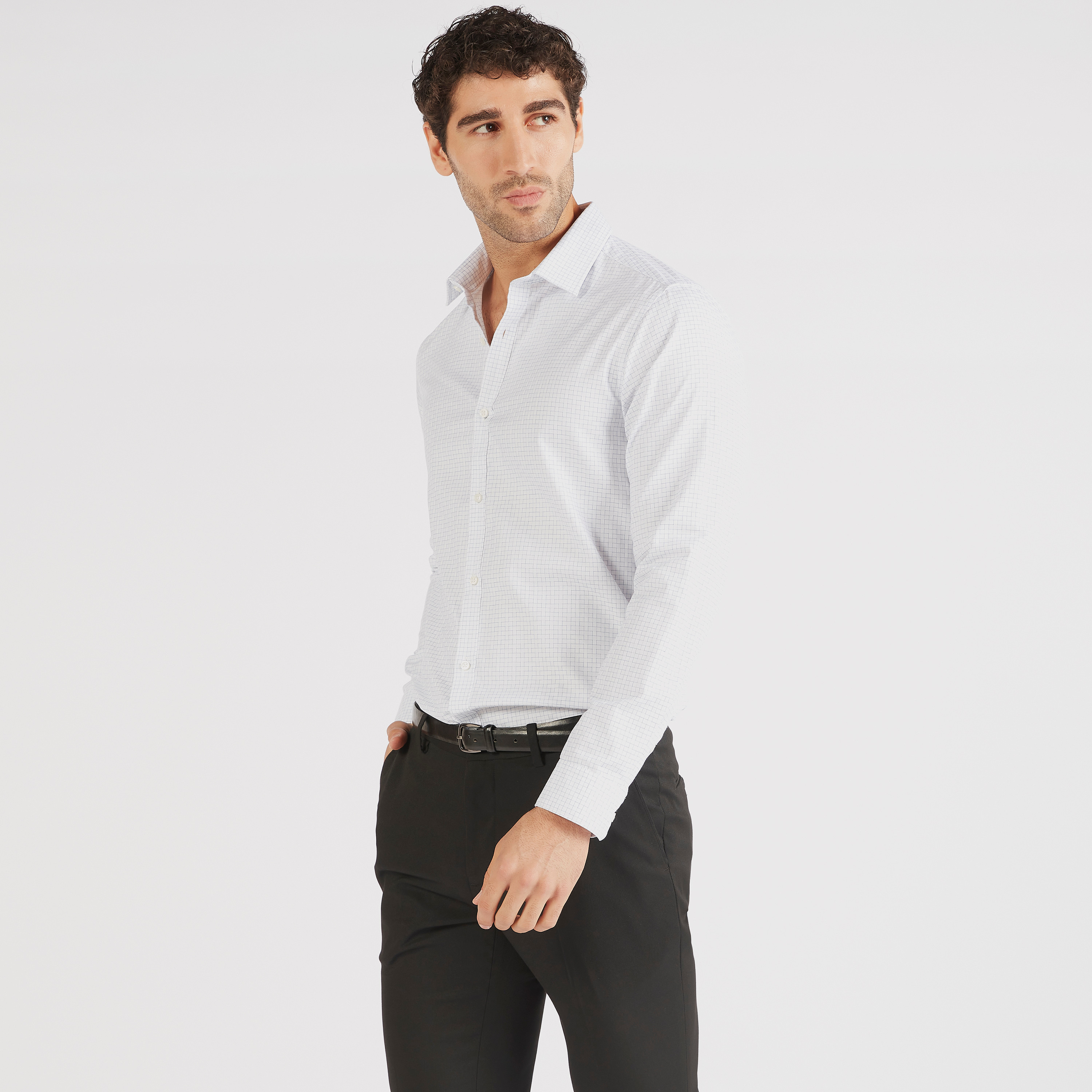 قميص بقصة سليم وأكمام طويلة وياقة عادية وطبعات-men-clothing-shirts-image-1