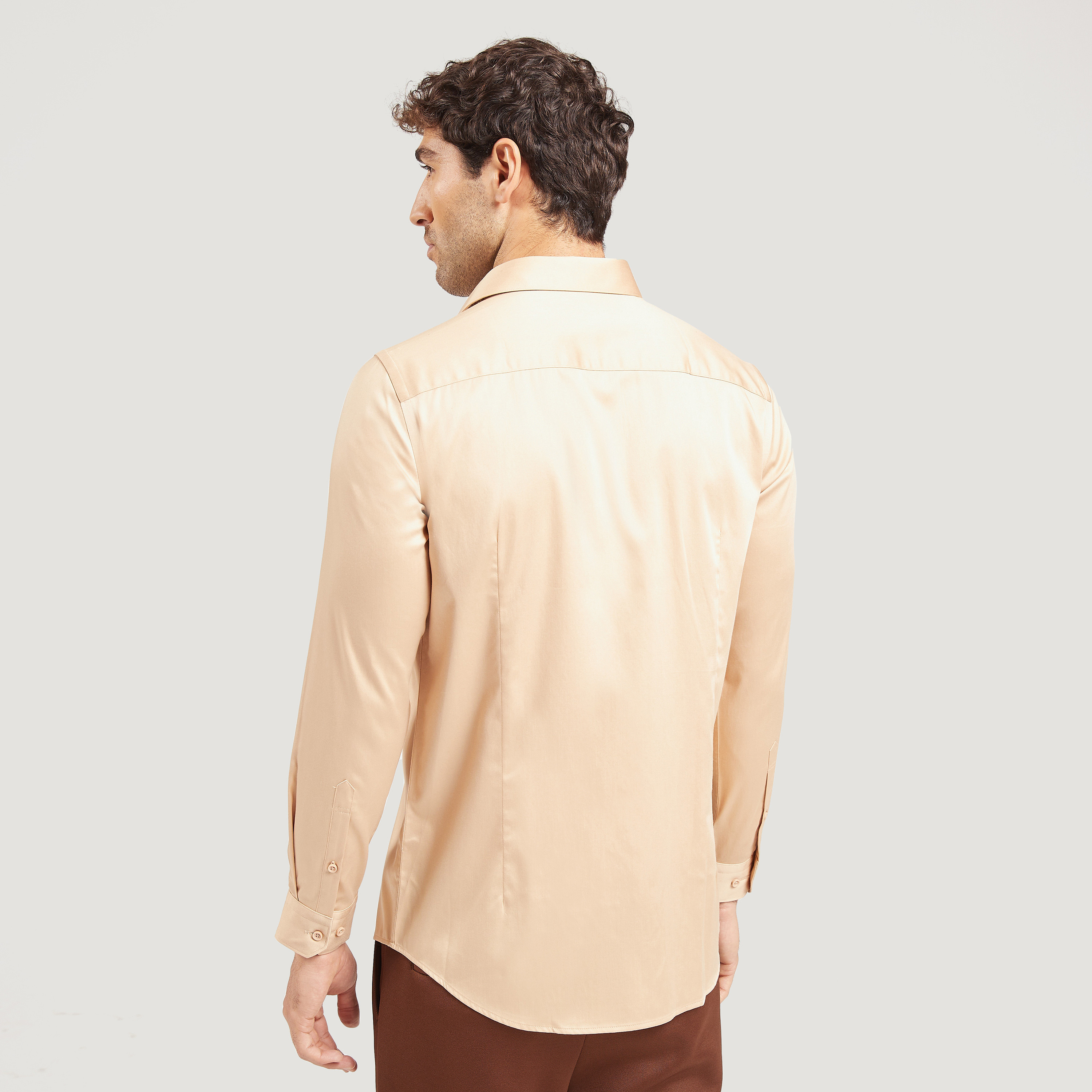 قميص رسمي سادة بأكمام طويلة وزر إغلاق-men-clothing-shirts-image-9