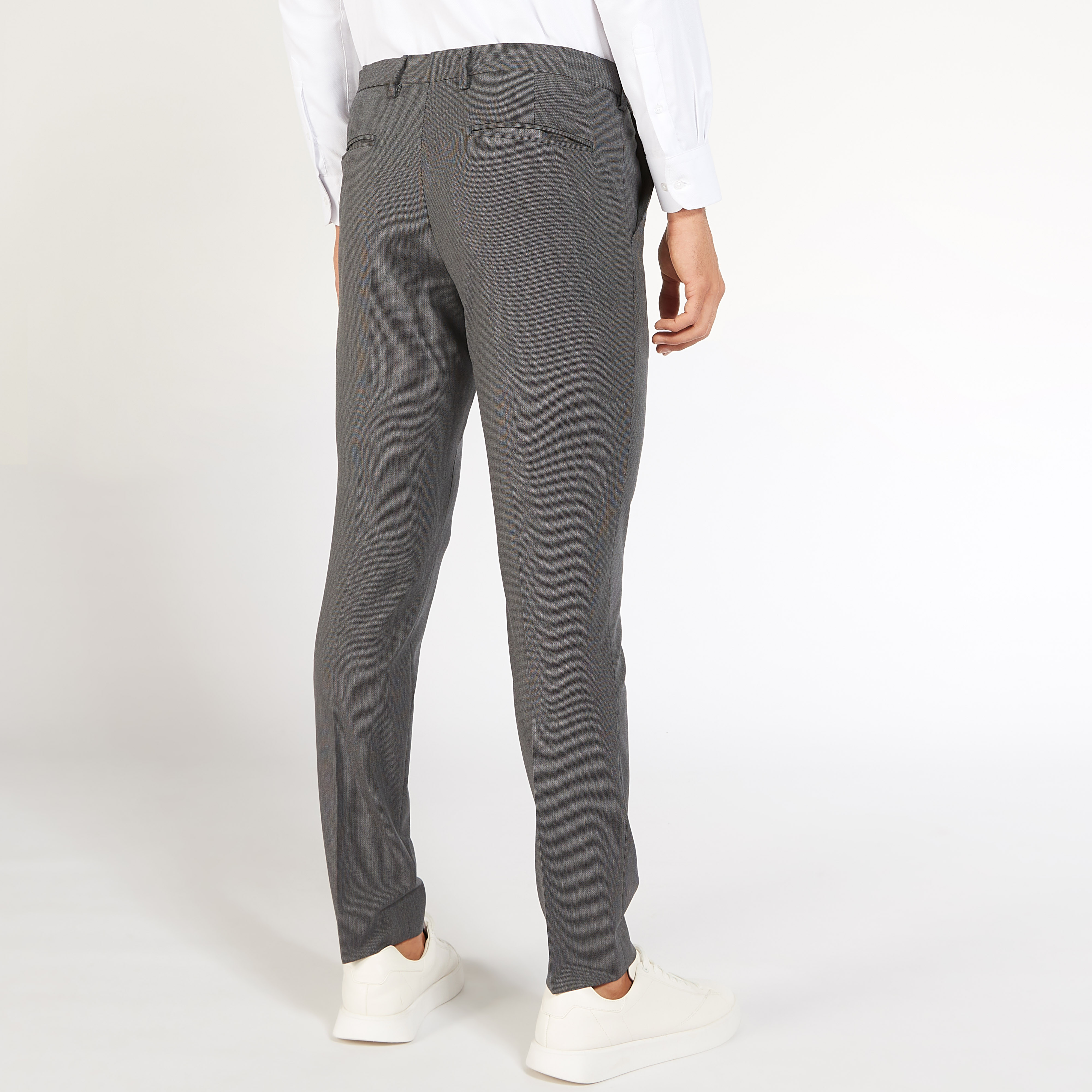 بنطلون سادة بارز الملمس بقصّة سليم وجيوب وزر إغلاق-men-clothing-bottoms-trousersandchinos-trousers-image-8