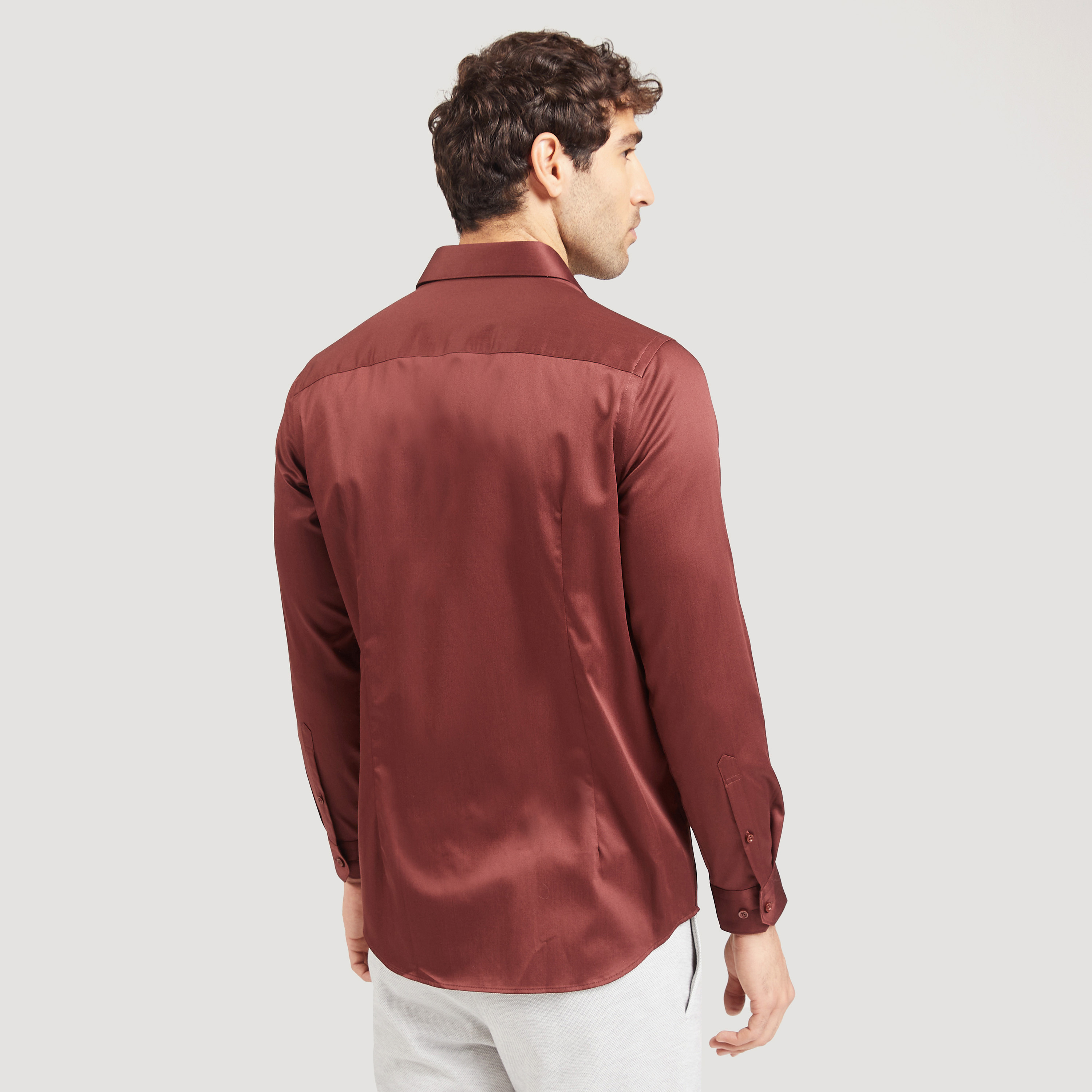 قميص رسمي سادة بأكمام طويلة وزر إغلاق-men-clothing-shirts-image-13