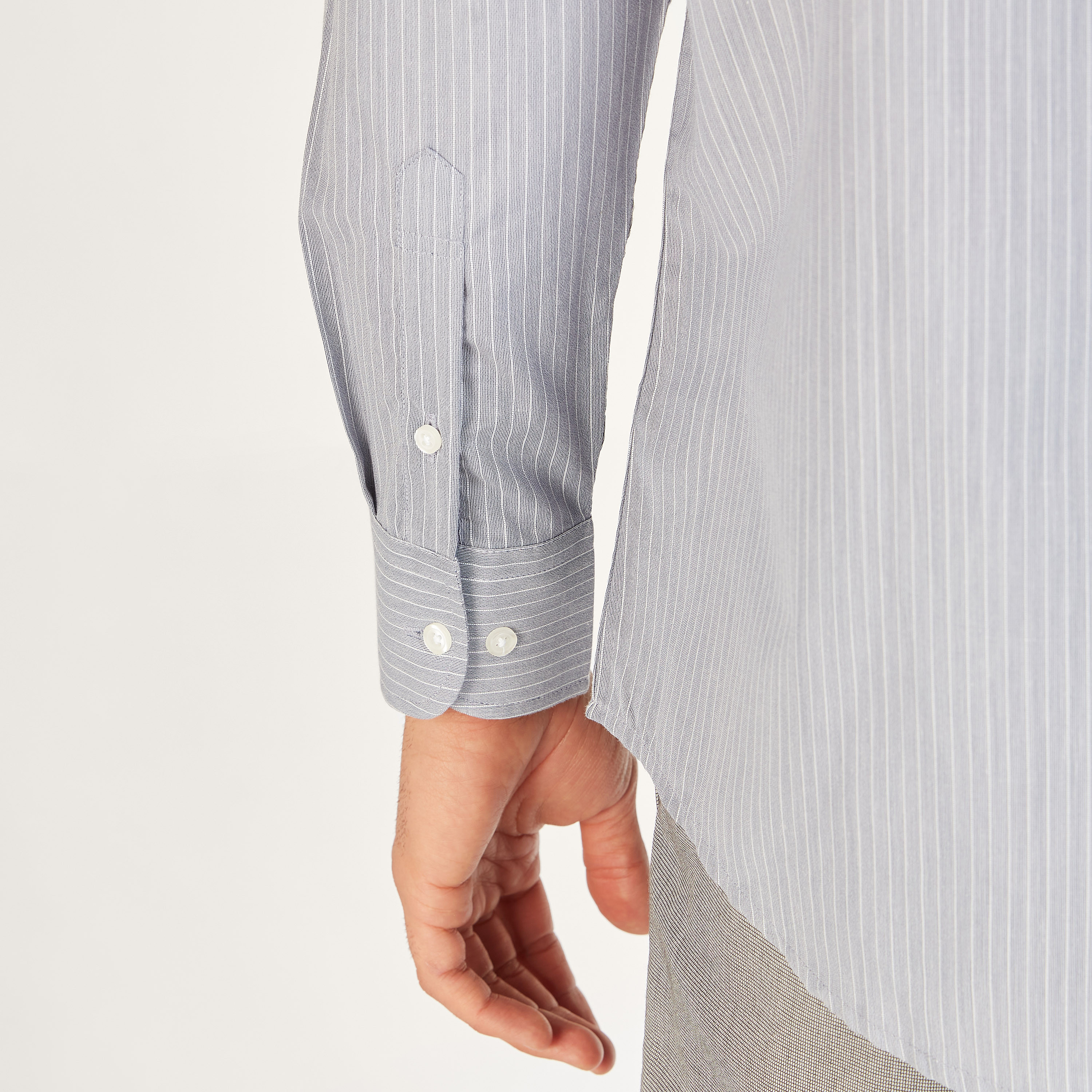قميص مقلّم بأكمام طويلة وجيب خارجي-men-clothing-shirts-image-9