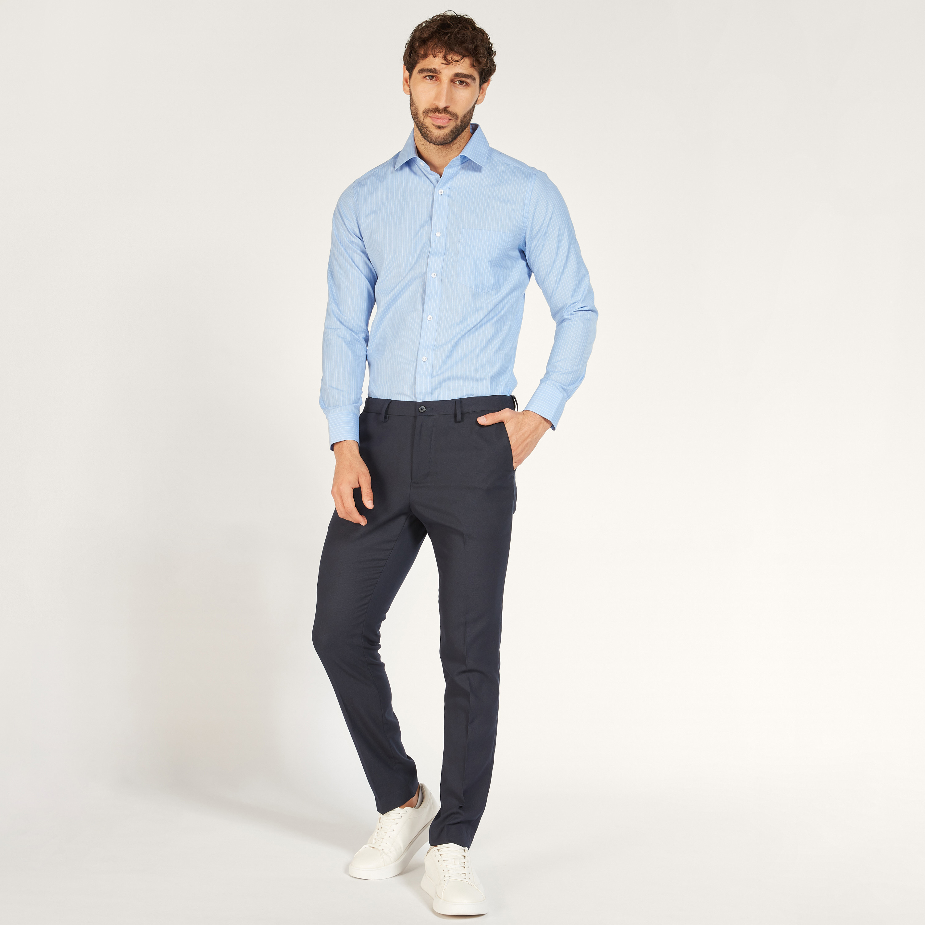قميص مقلّم بأكمام طويلة وجيب خارجي-men-clothing-shirts-image-2