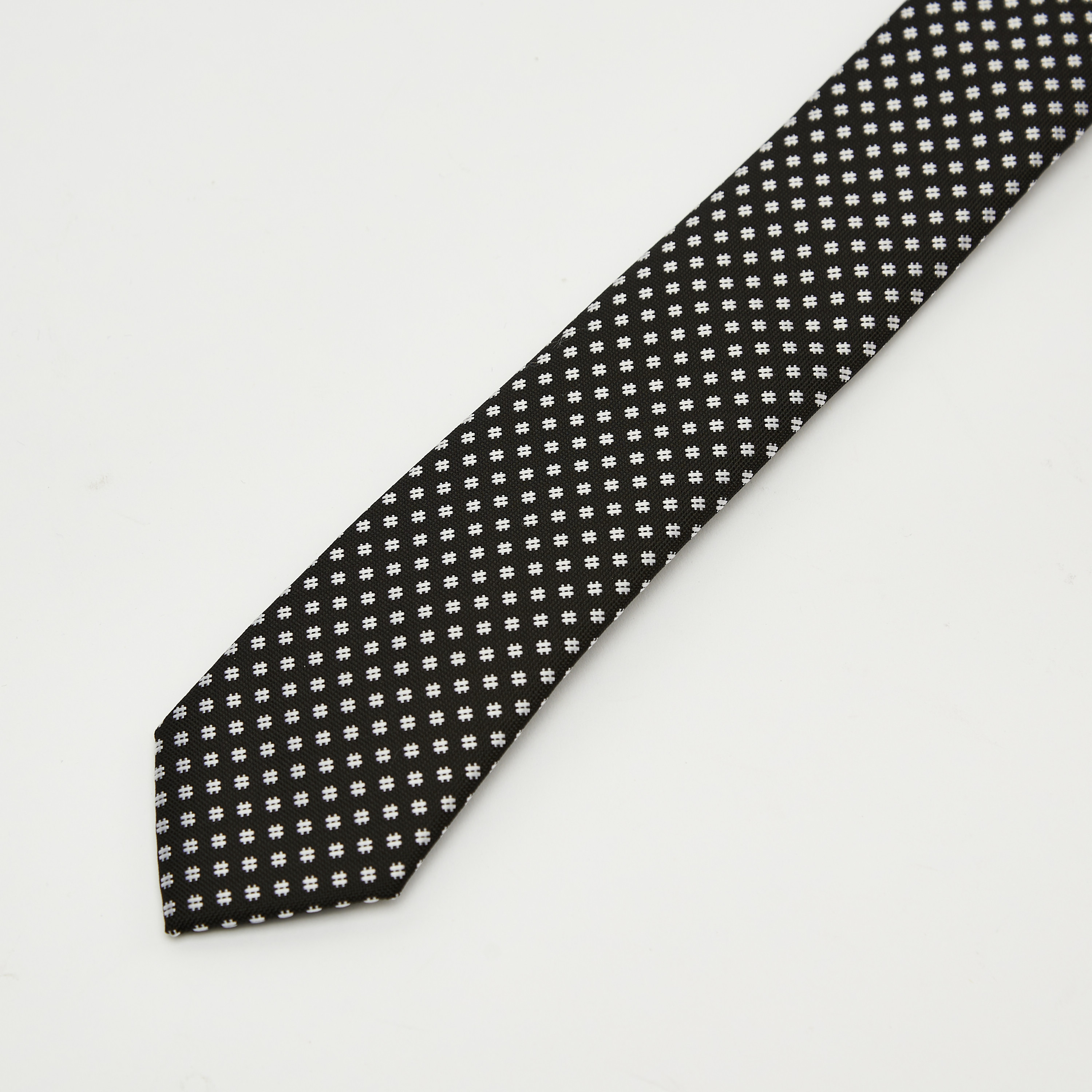 ربطة عنق بحلقة تثبيت وطبعات-men-tiesandcufflinks-pocketsquares-image-1