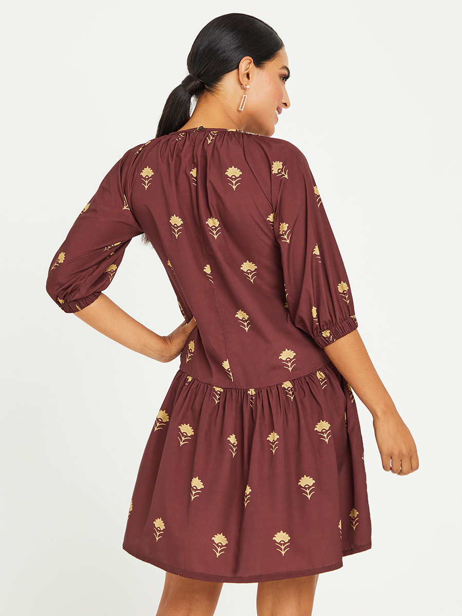 Styli 3/4 Sleeves Floral Print Knee Length Dress-women-clothing-dresses-image-4
