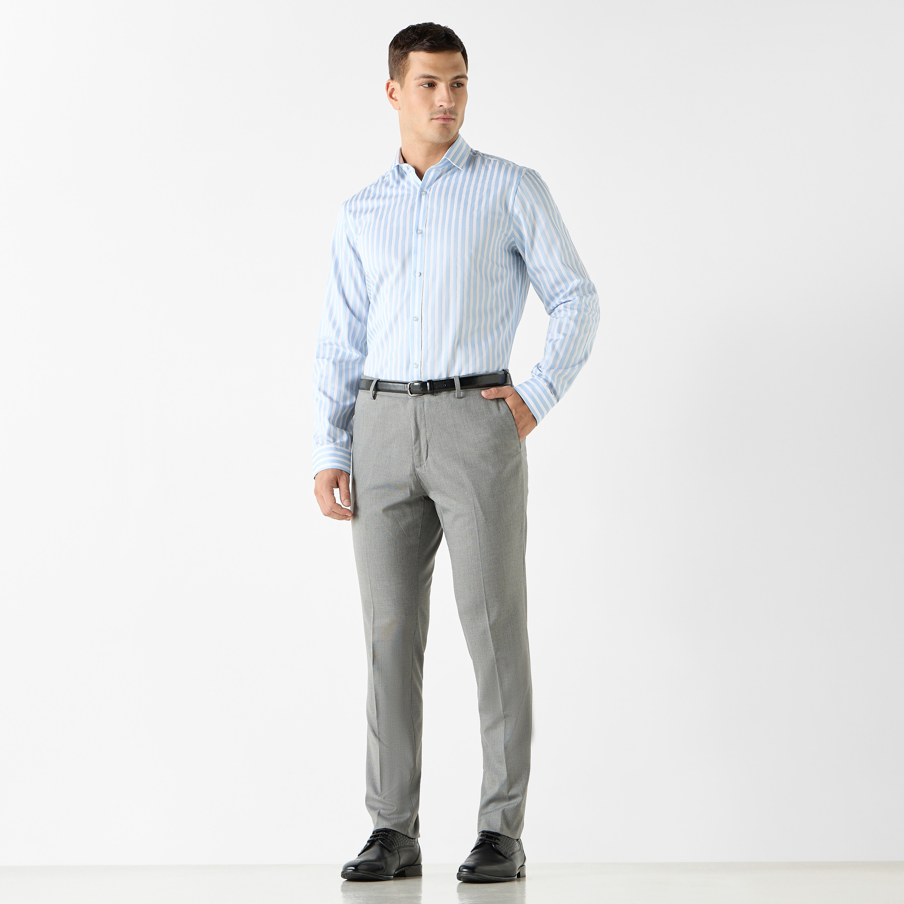 قميص مخطط بياقة وقصّة عادية وأكمام طويلة-men-clothing-shirts-image-2