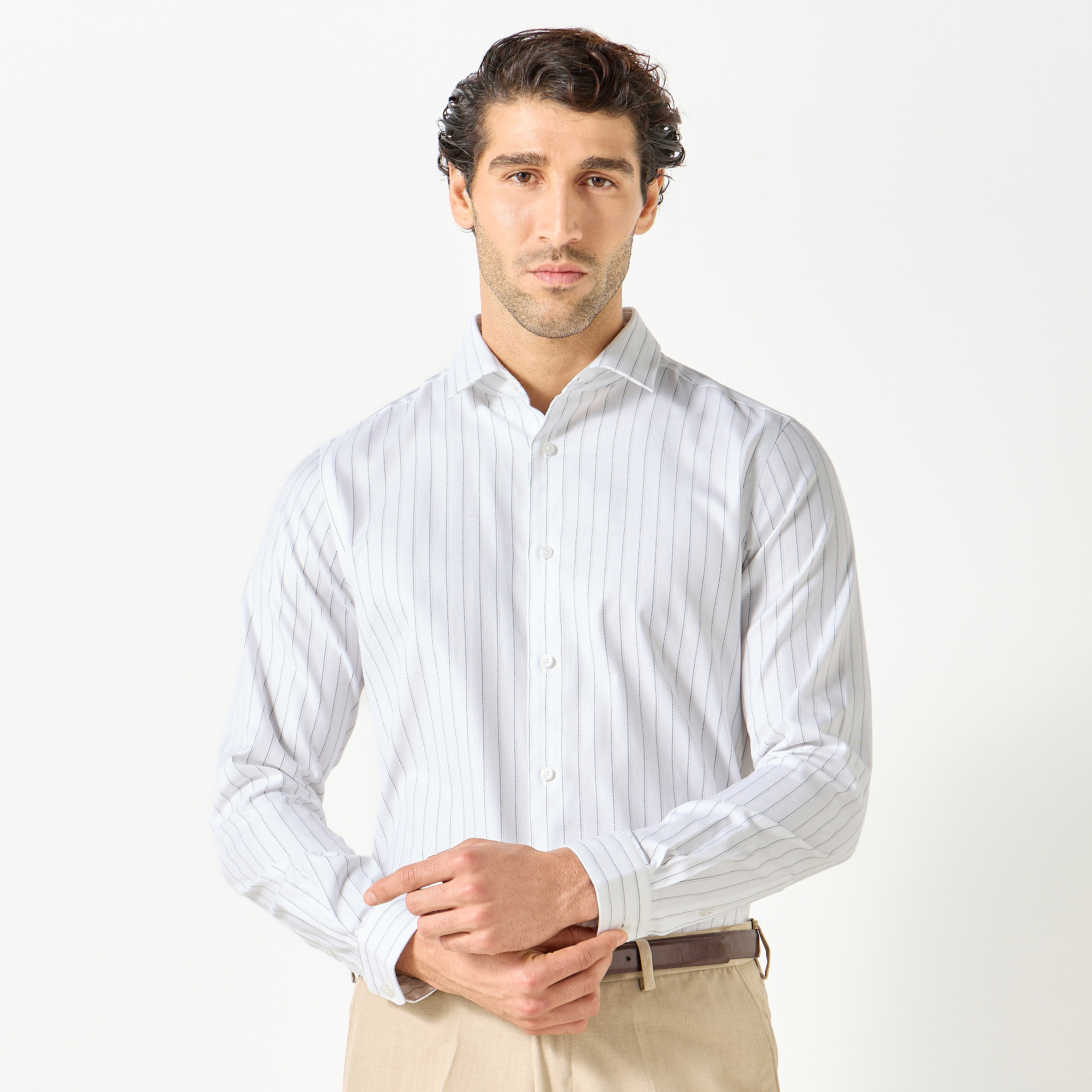 قميص مخطط بقصّة عادية وأكمام طويلة-men-clothing-shirts-image-1