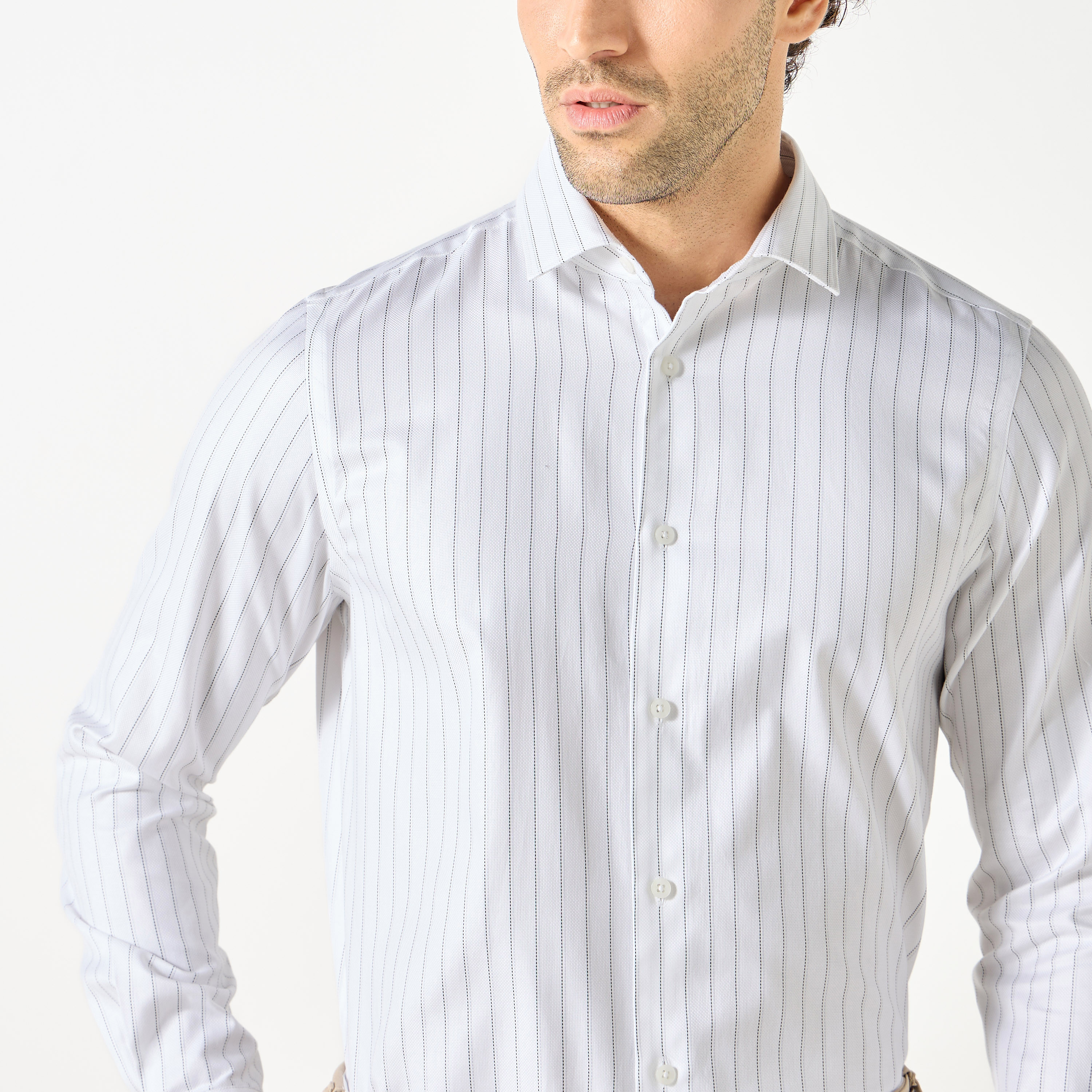 قميص مخطط بقصّة عادية وأكمام طويلة-men-clothing-shirts-image-4