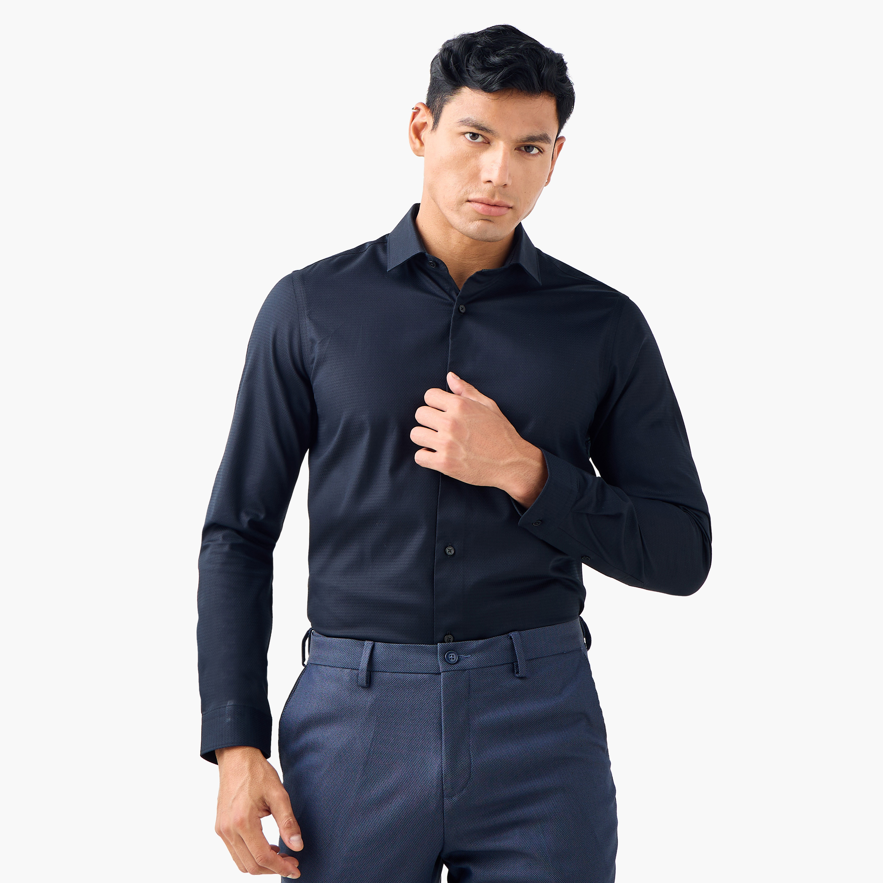 قميص دوبي بقصّة سليم وياقة عادية-men-clothing-shirts-image-1