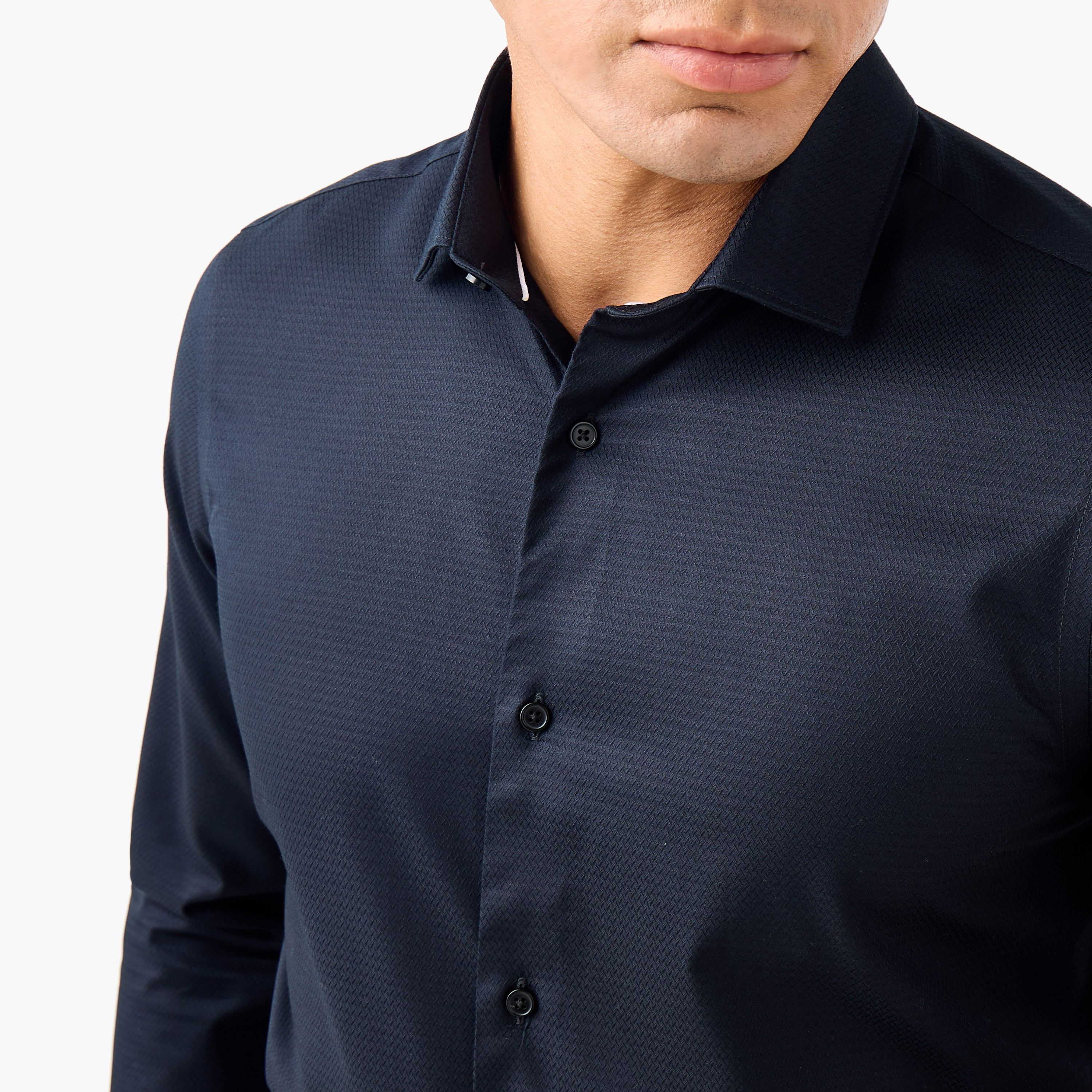 قميص دوبي بقصّة سليم وياقة عادية-men-clothing-shirts-image-3