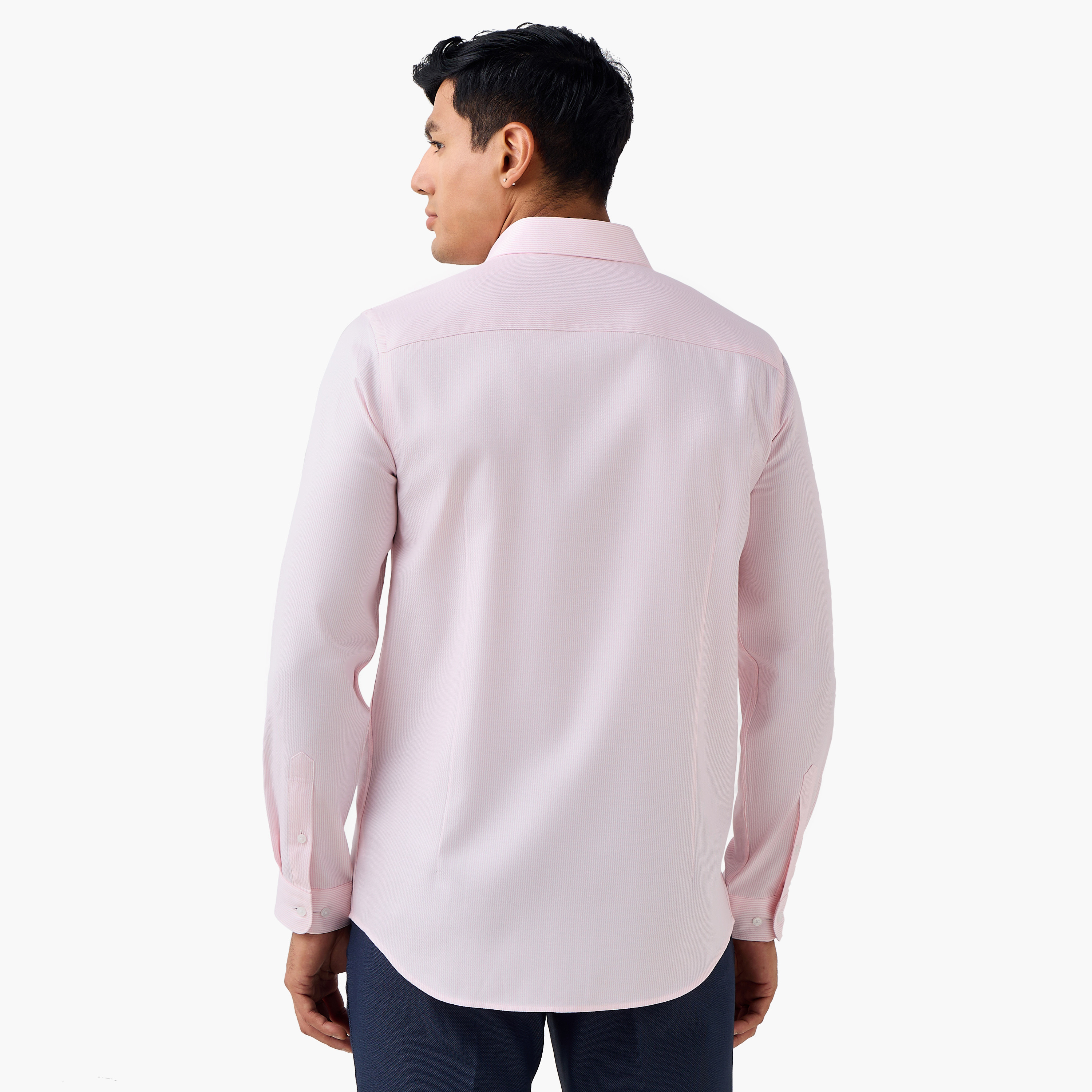 قميص مخطط بقصّة سليم وياقة عادية-men-clothing-shirts-image-3