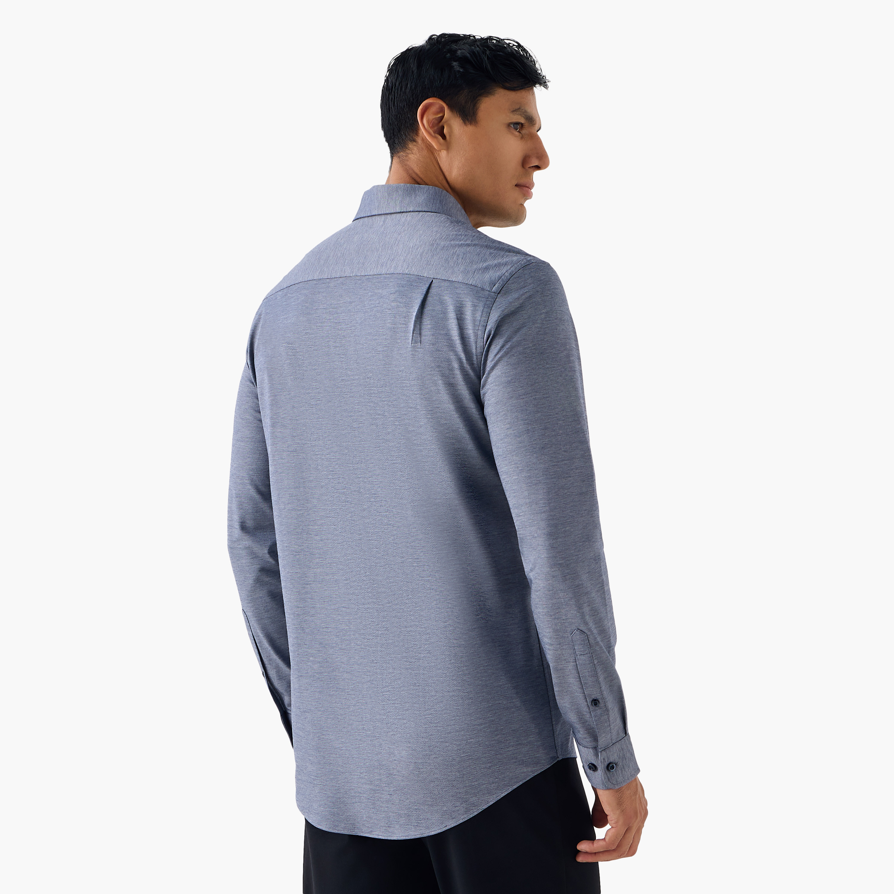 قميص بارز الملمس بقصة ضيقة وياقة عادية وأكمام طويلة-men-clothing-shirts-image-3