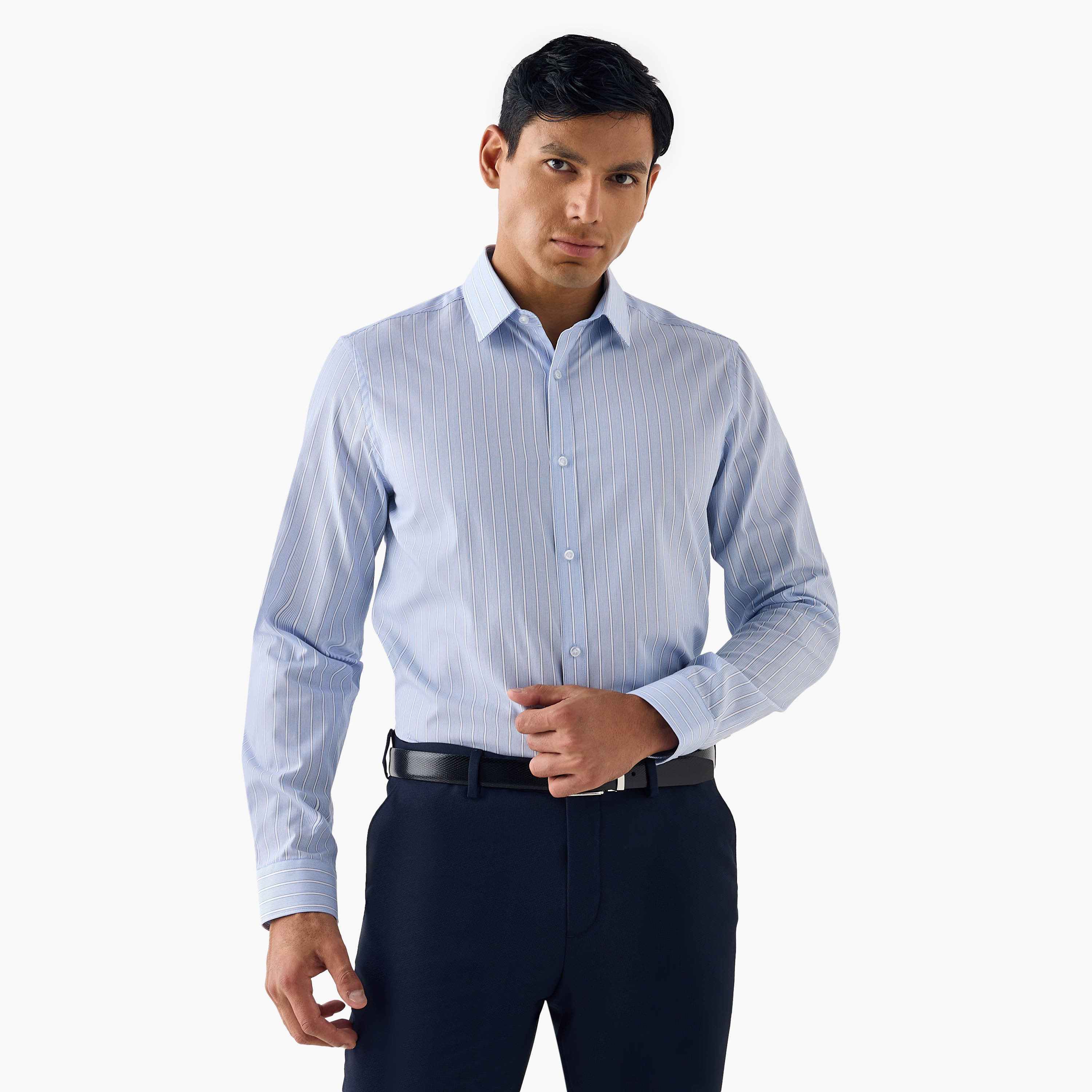 قميص مخطط بياقة وقصة عادية وأكمام طويلة-men-clothing-shirts-image-1