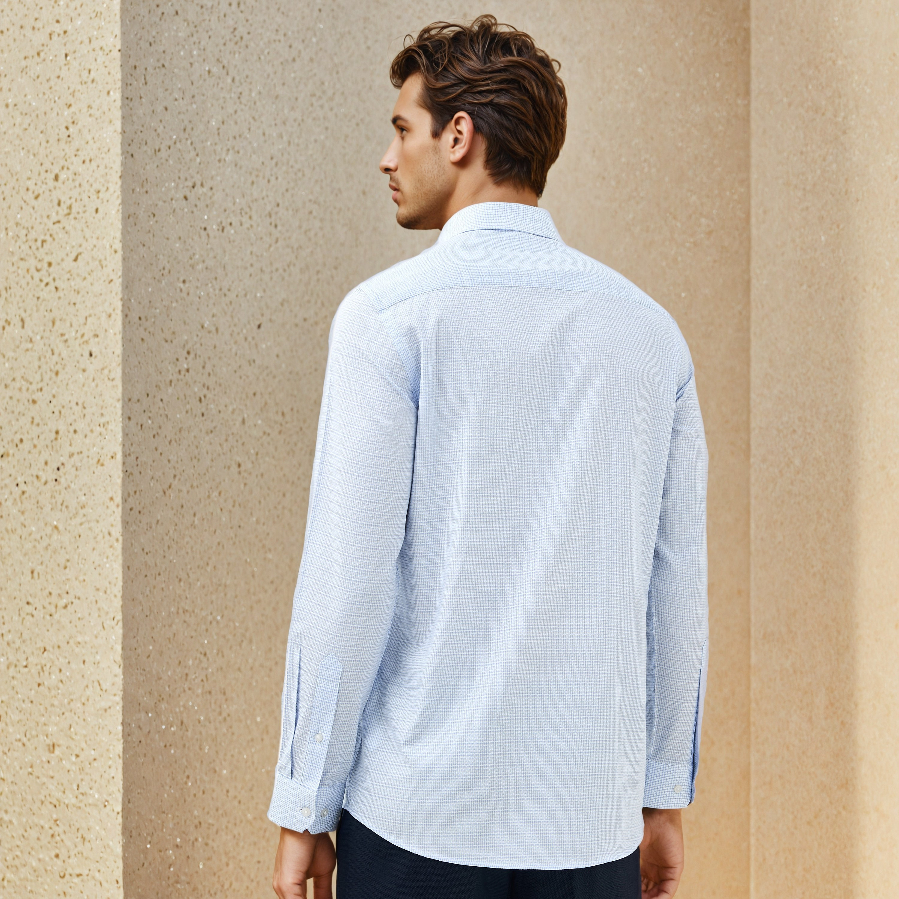 قميص بارز الملمس بقصّة عادية وأكمام طويلة-men-clothing-shirts-image-3