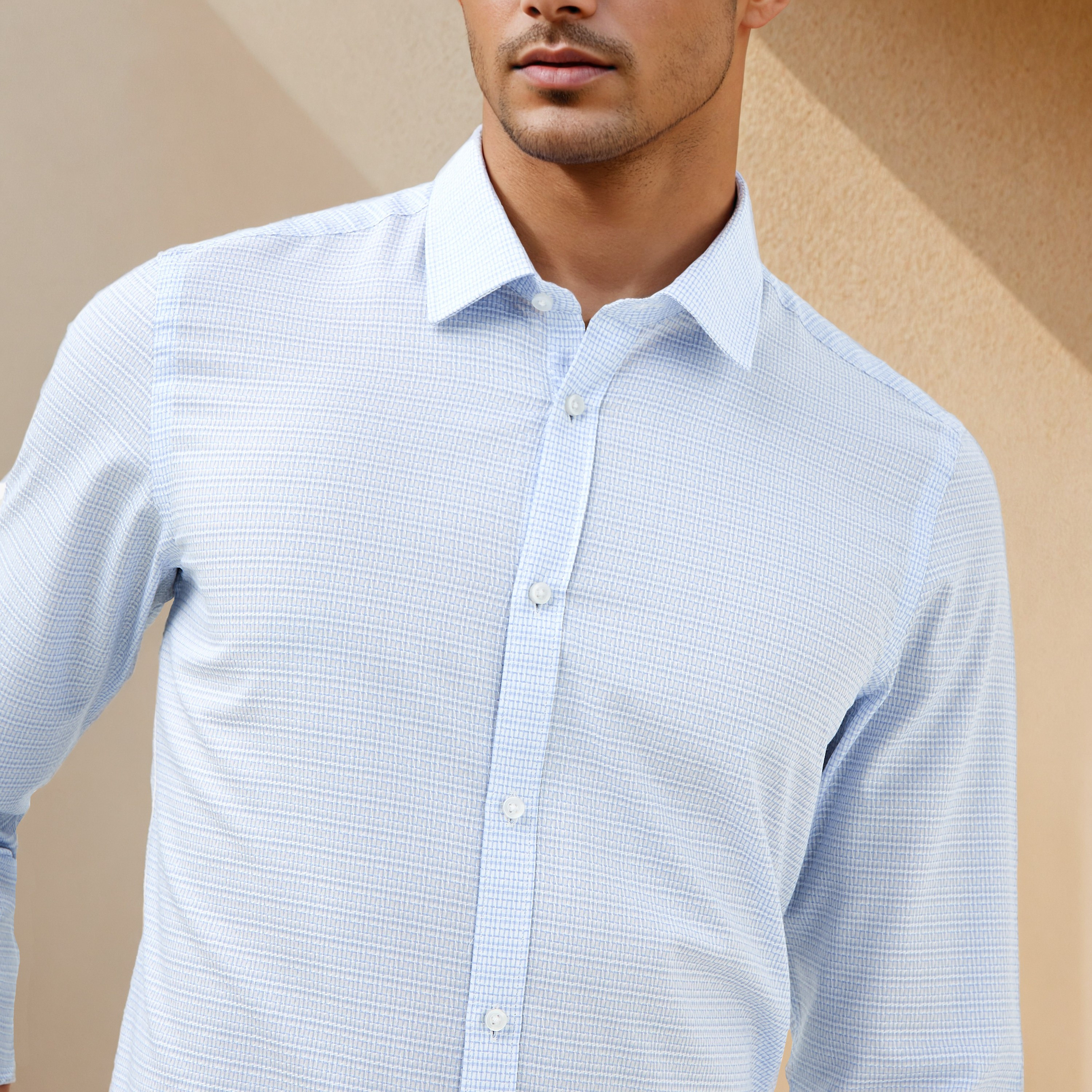 قميص بارز الملمس بقصّة عادية وأكمام طويلة-men-clothing-shirts-image-5