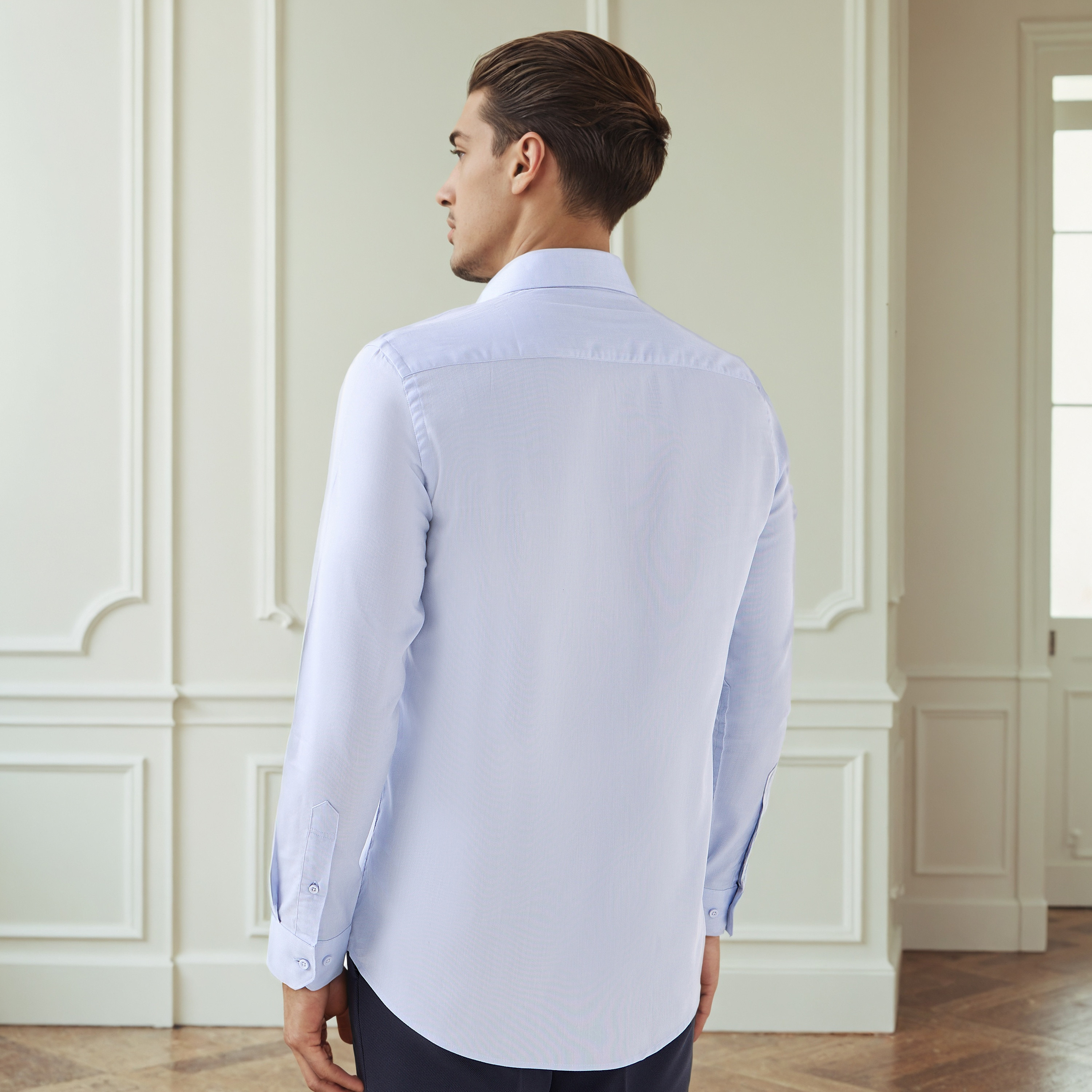 قميص بارز الملمس بياقة وقصة عادية وأكمام طويلة للرجال-men-clothing-shirts-image-3