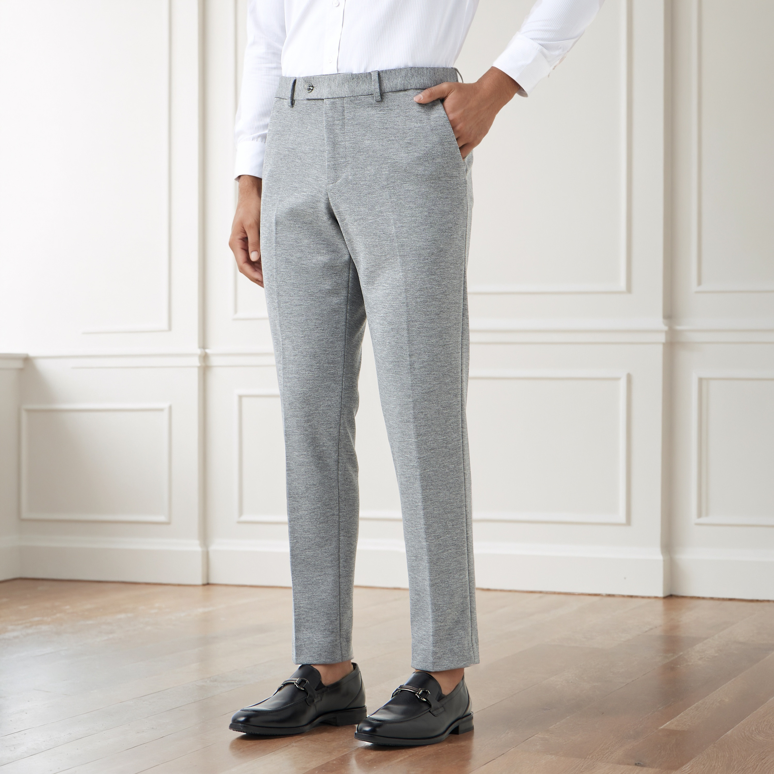 بنطلون رسمي تويل بقصة ضيقة وخصر مرن وملمس بارز-men-clothing-bottoms-trousersandchinos-trousers-image-1