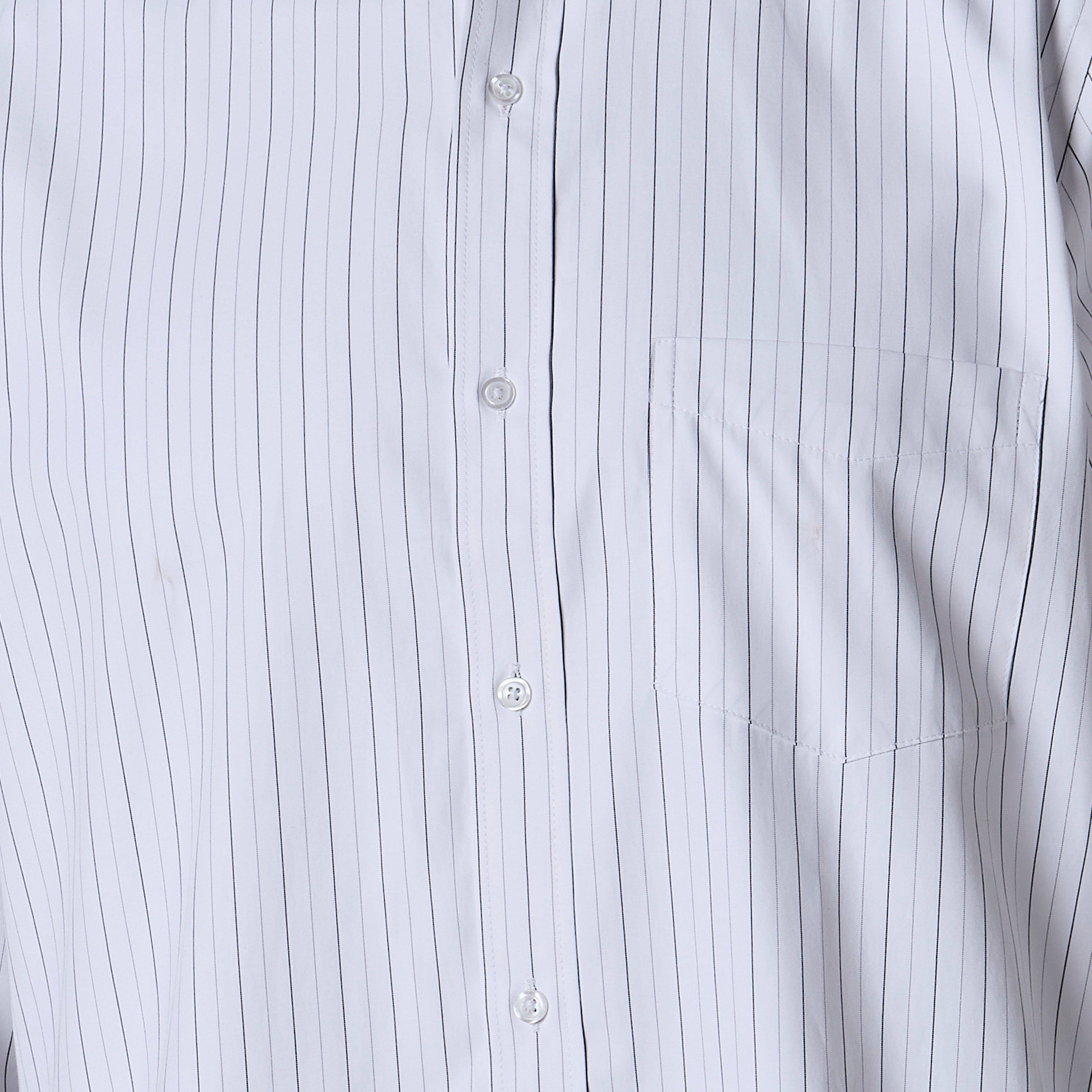قميص مخطط بقصة عادية وياقة وأكمام طويلة للرجال-men-clothing-shirts-image-2