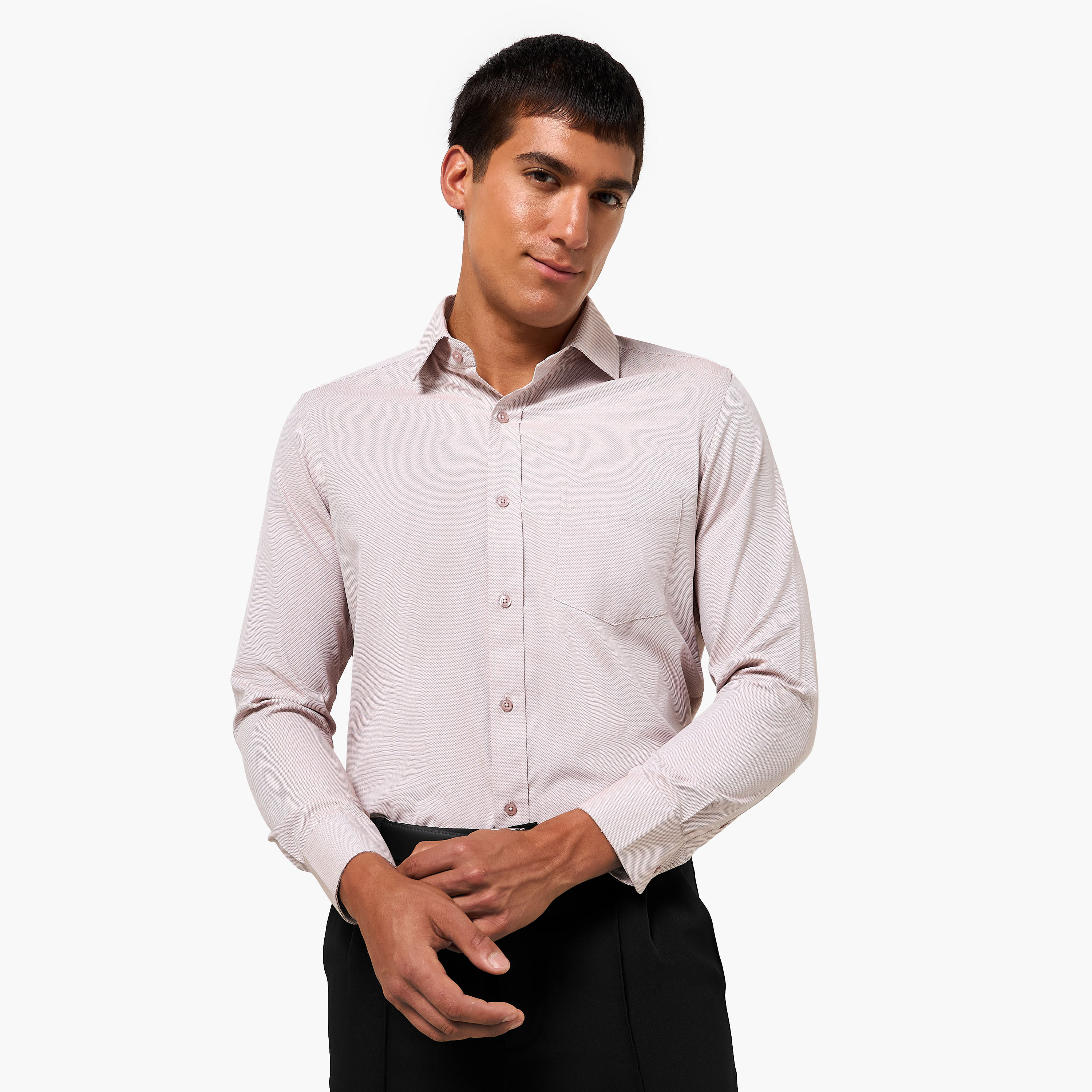 قميص بارز الملمس بأكمام طويلة وياقة وقصة عادية للرجال-men-clothing-shirts-image-1