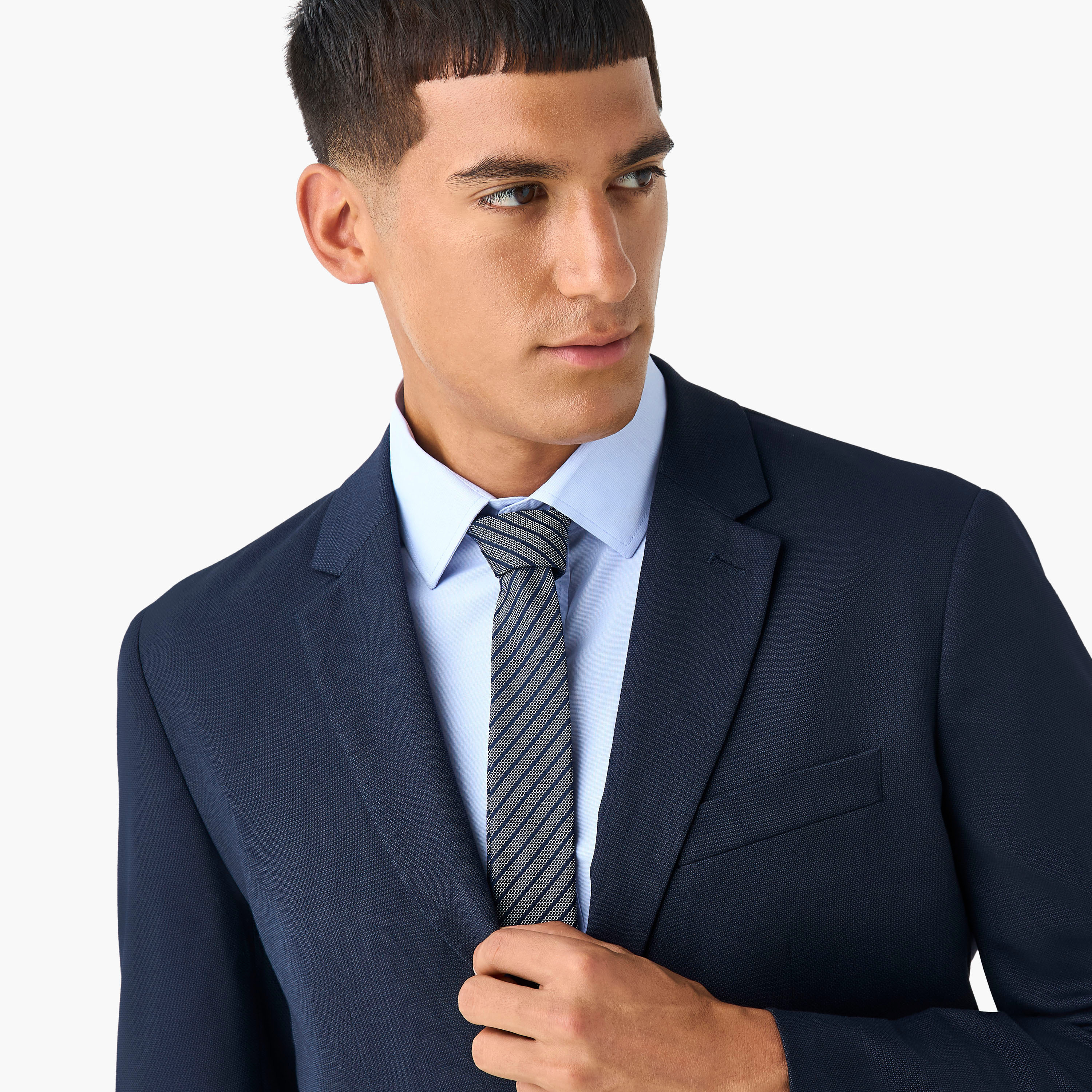 ربطة عنق رجالية مخططة-men-tiesandcufflinks-pocketsquares-image-2