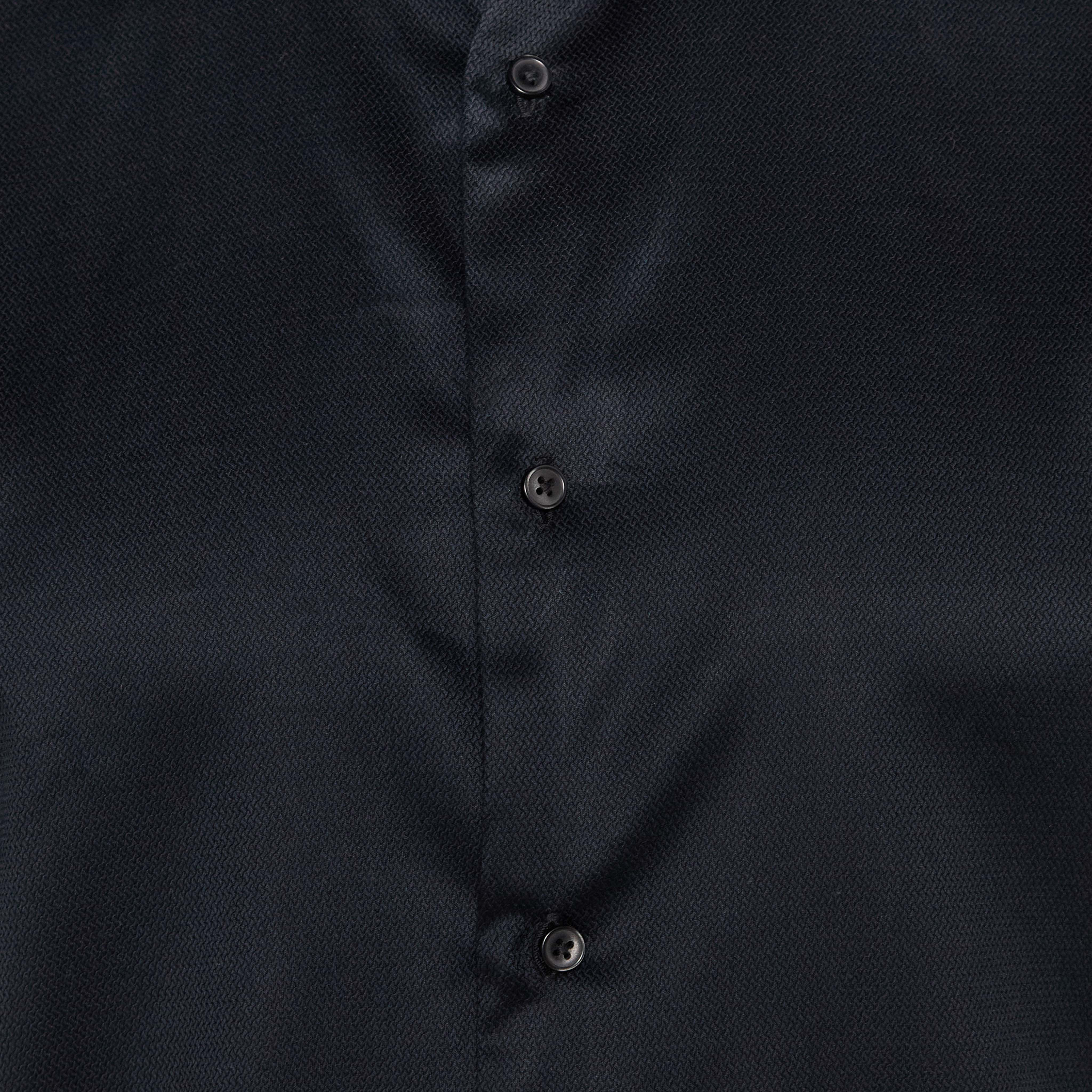 Men Slim Fit Collared Textured Long Sleeves Shirt-PROMO_SP_BH_2FOR17_110625-image-2