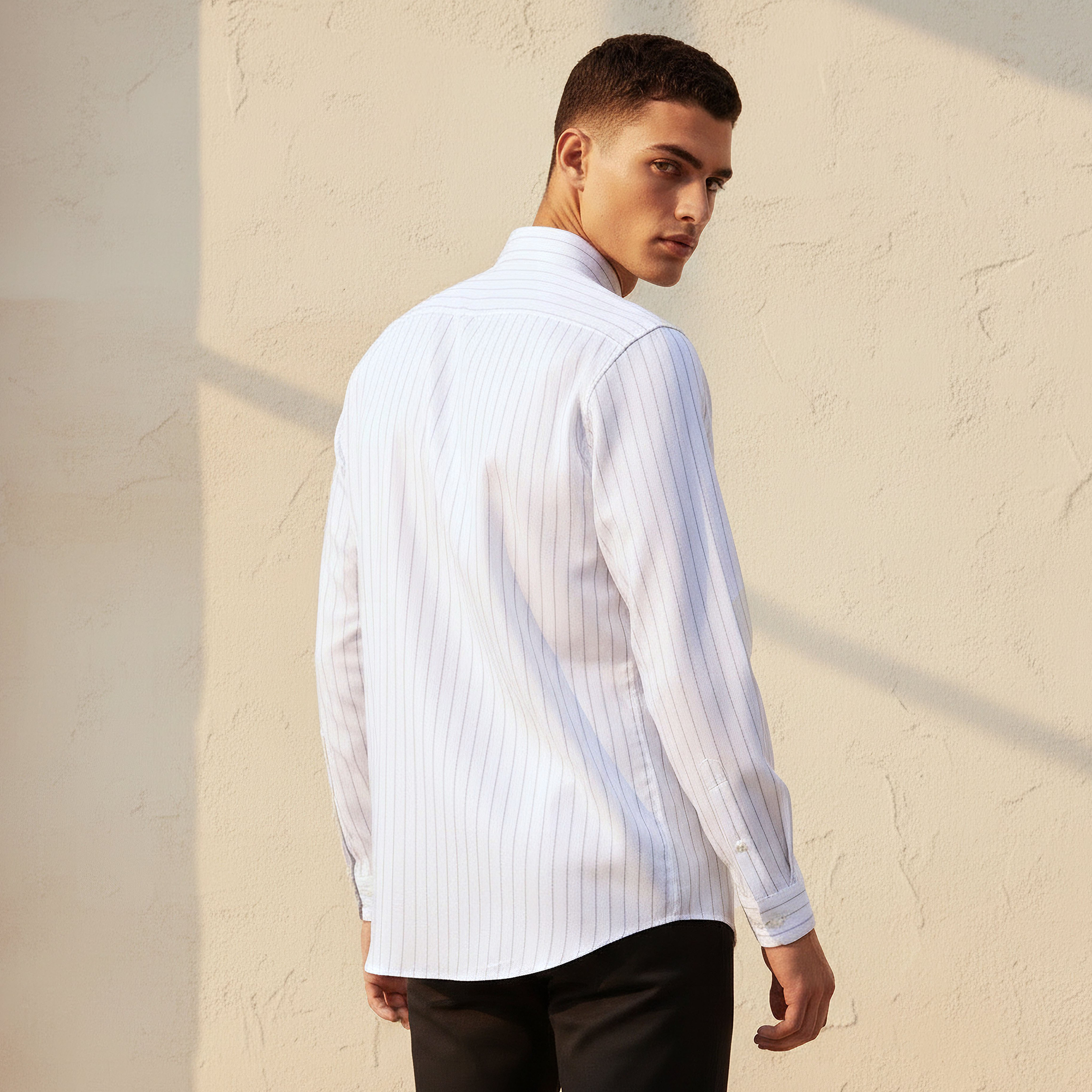 قميص مقلم بقصة عادية وياقة وأكمام طويلة للرجال-men-clothing-shirts-image-4