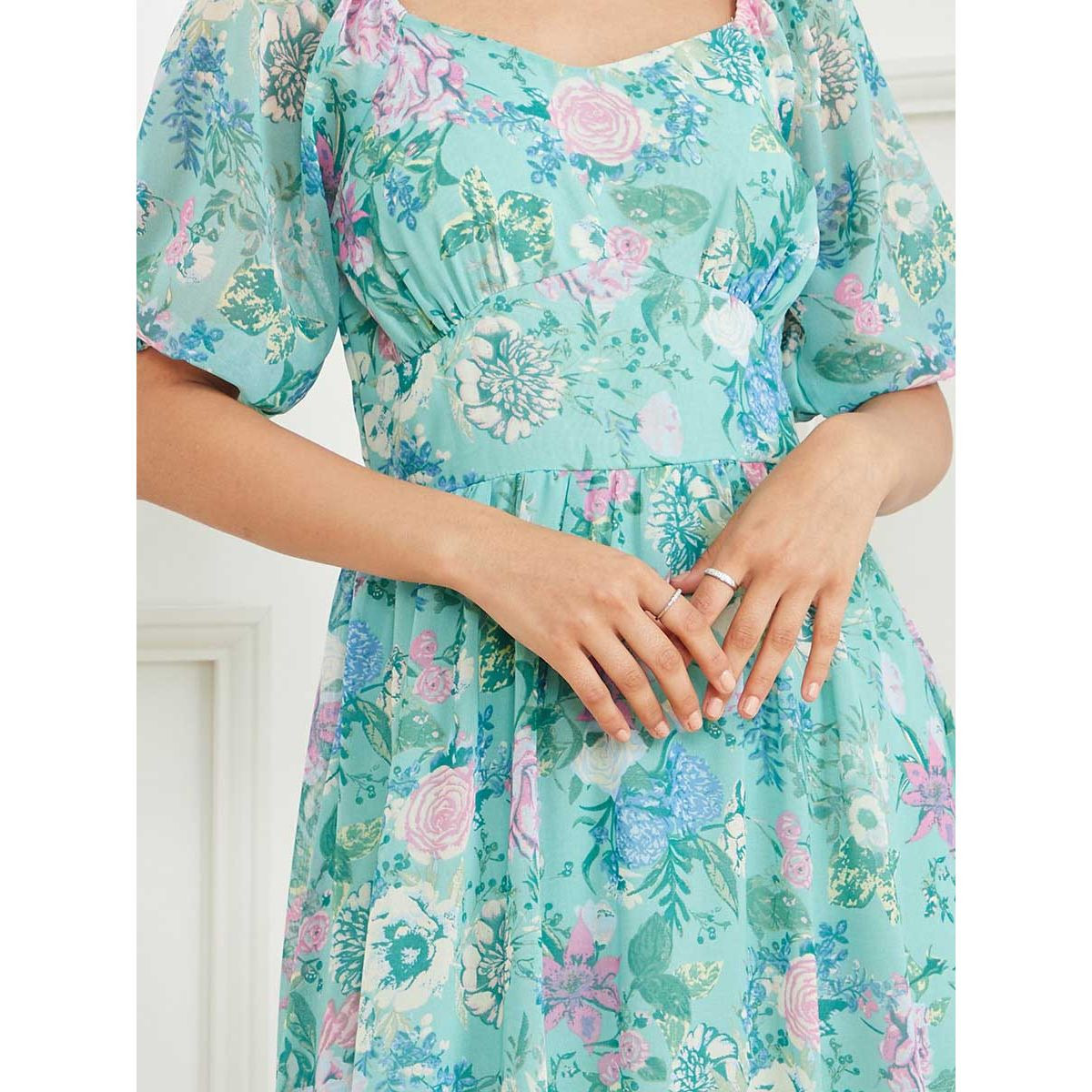 Styli Short Puff Sleeves Floral Print Sweetheart Neck A-Line Maxi Dress-women-clothing-dresses-image-3