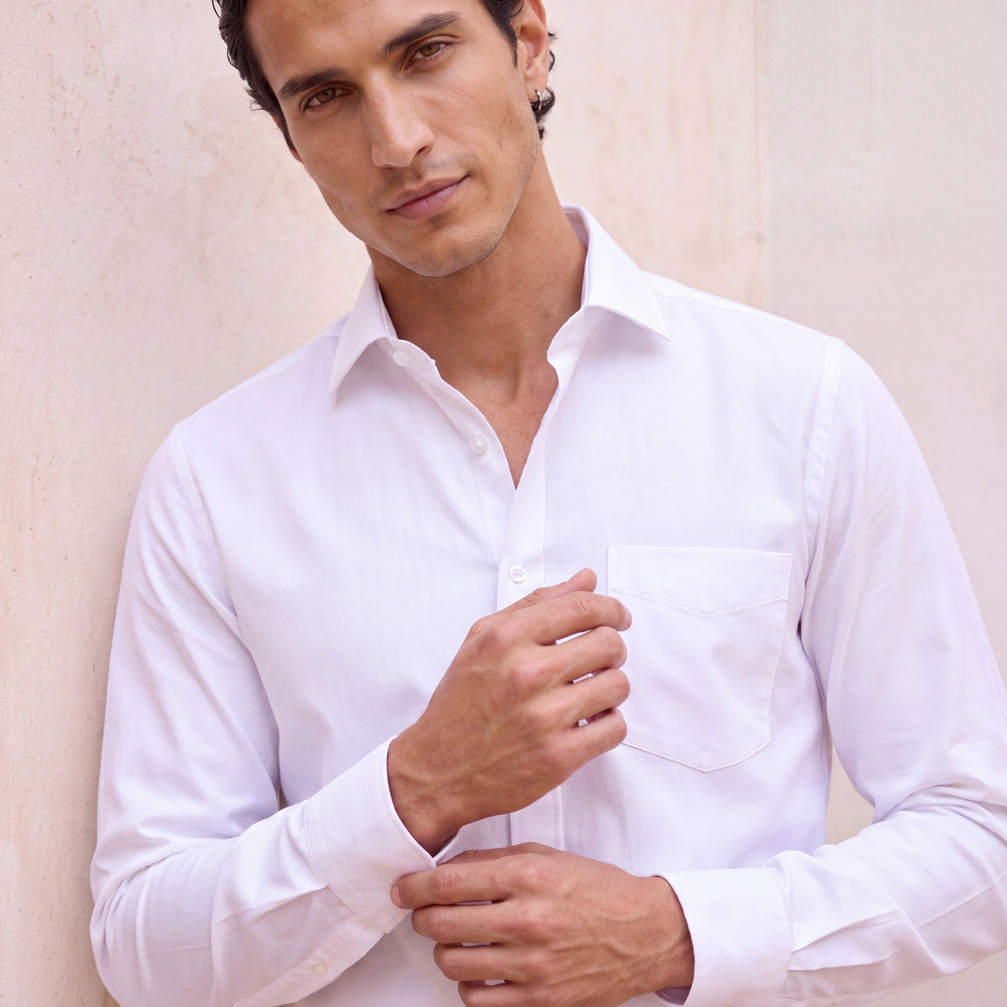 قميص بارز الملمس بأكمام طويلة وقصة عادية-men-clothing-shirts-image-6