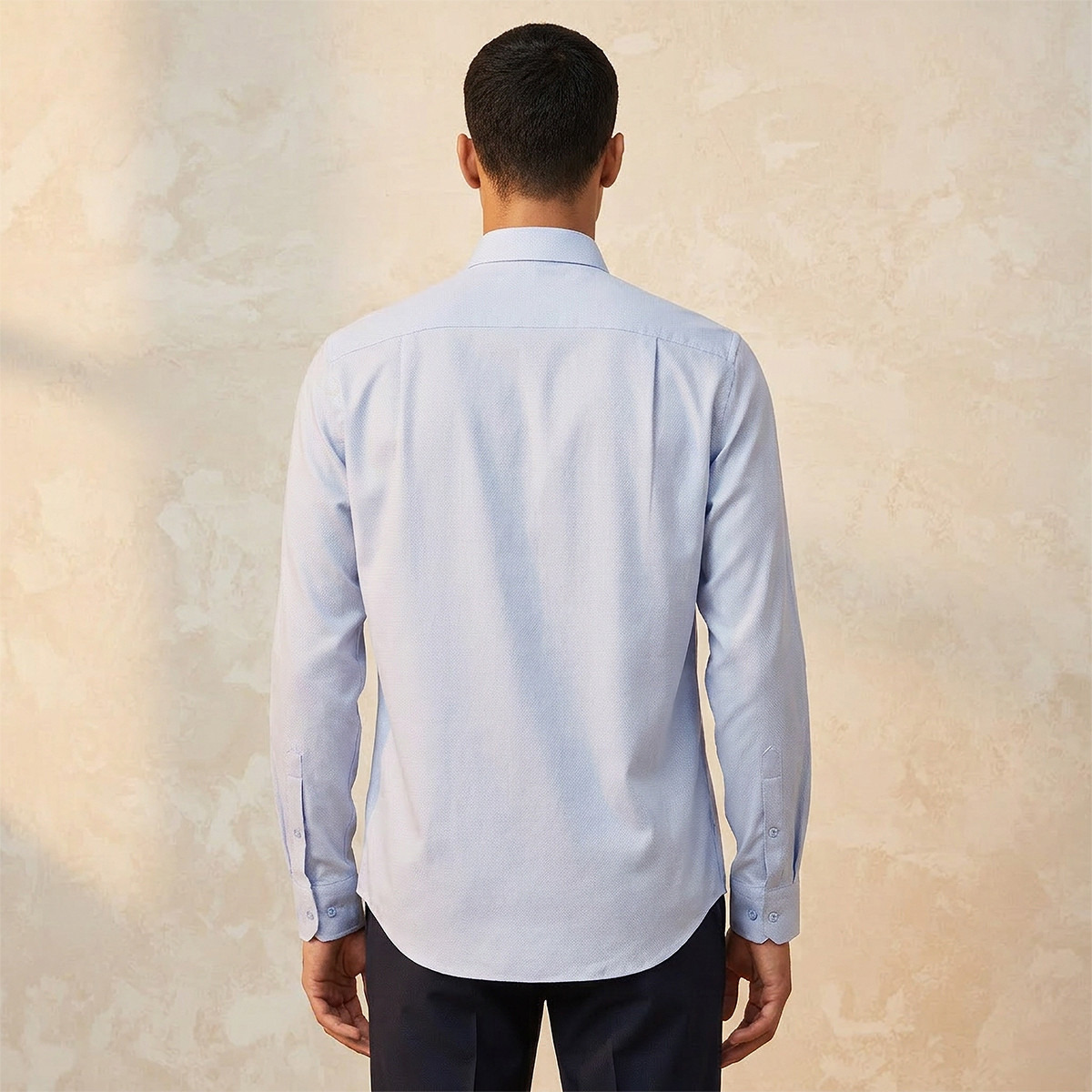 قميص بارز الملمس بقصة عادية وأكمام طويلة-men-clothing-shirts-image-4