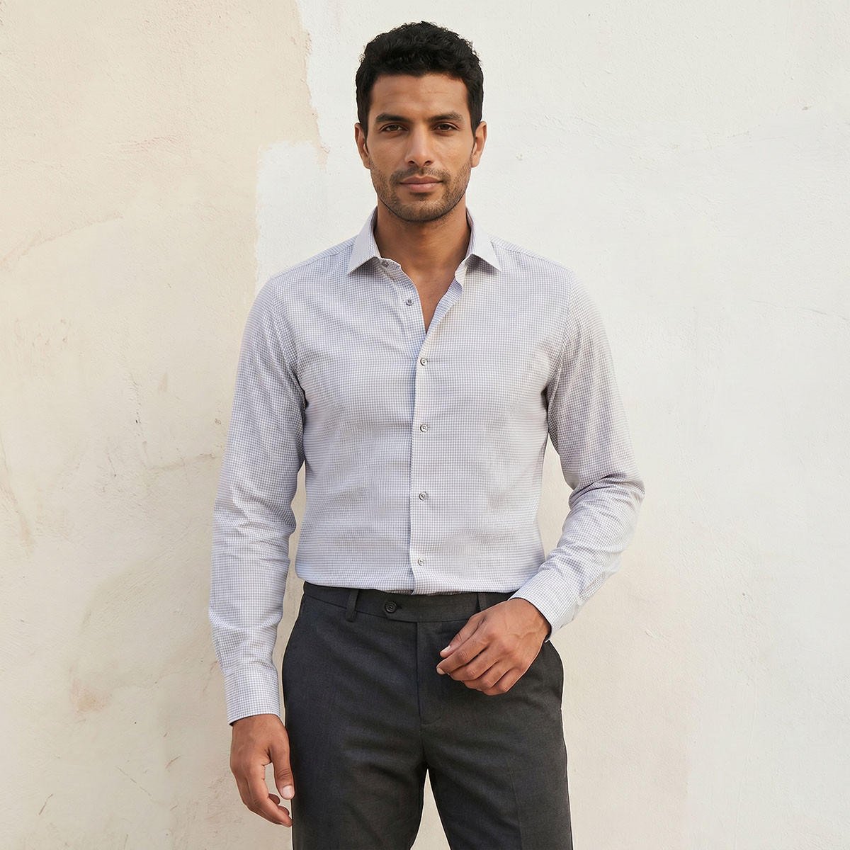قميص دوبي بارز الملمس بقصة عادية وياقة عادية وأكمام طويلة-men-clothing-shirts-image-1