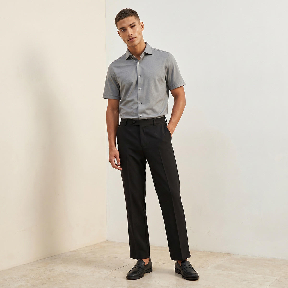 قميص بياقة كلاسيكية وقصة عادية وأكمام قصيرة-men-clothing-shirts-image-4