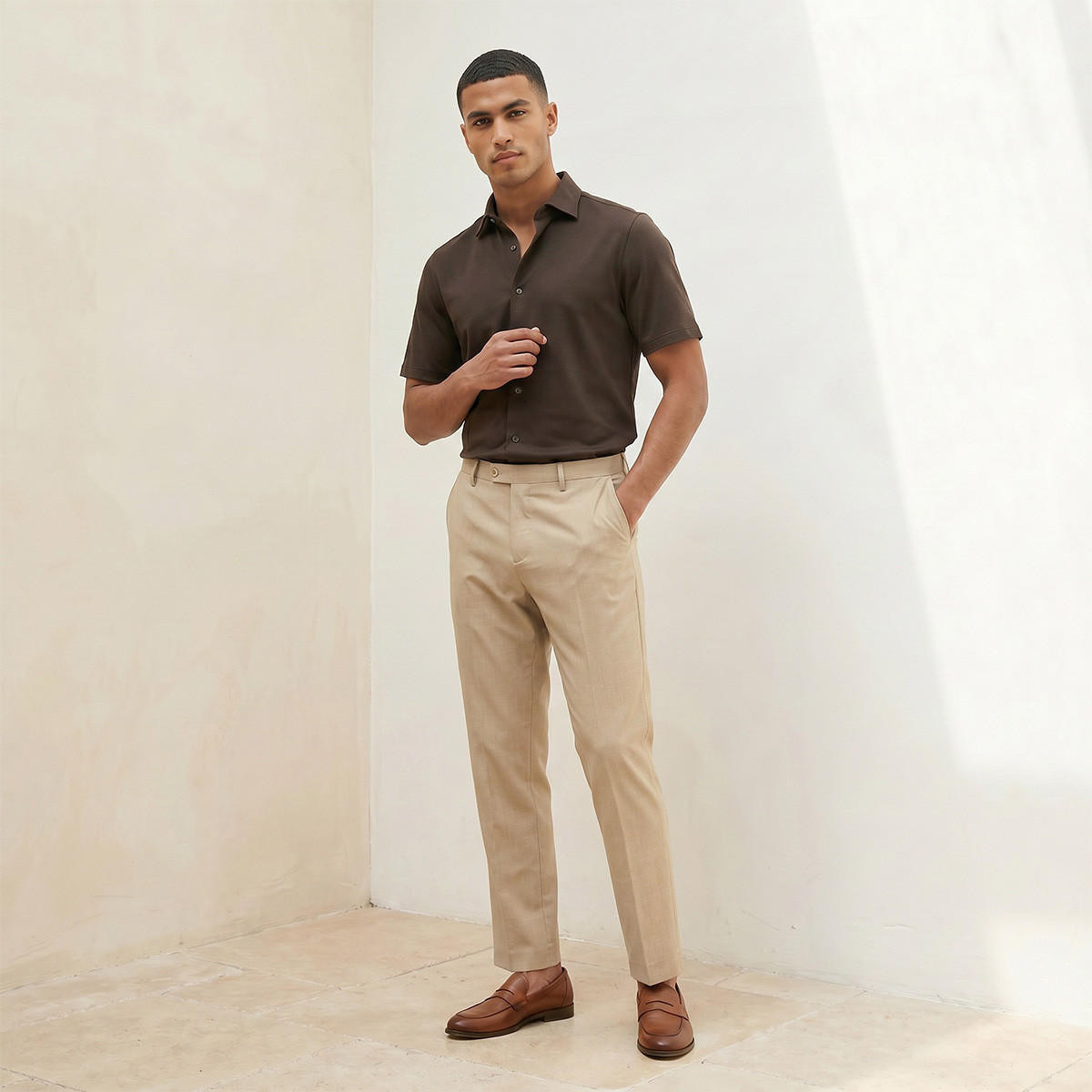 قميص بياقة كلاسيكية وقصة عادية وأكمام قصيرة-men-clothing-shirts-image-4