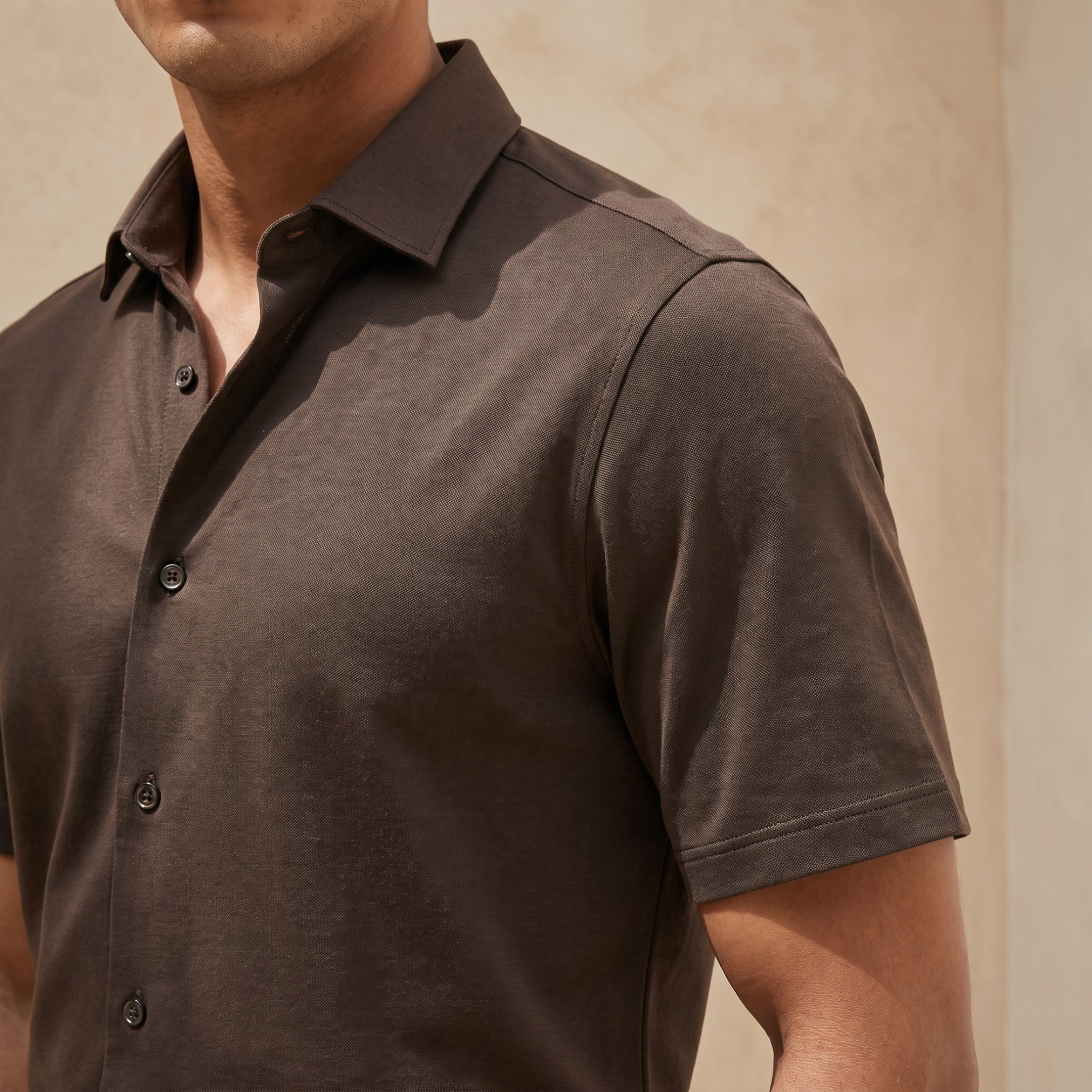 قميص بياقة كلاسيكية وقصة عادية وأكمام قصيرة-men-clothing-shirts-image-6